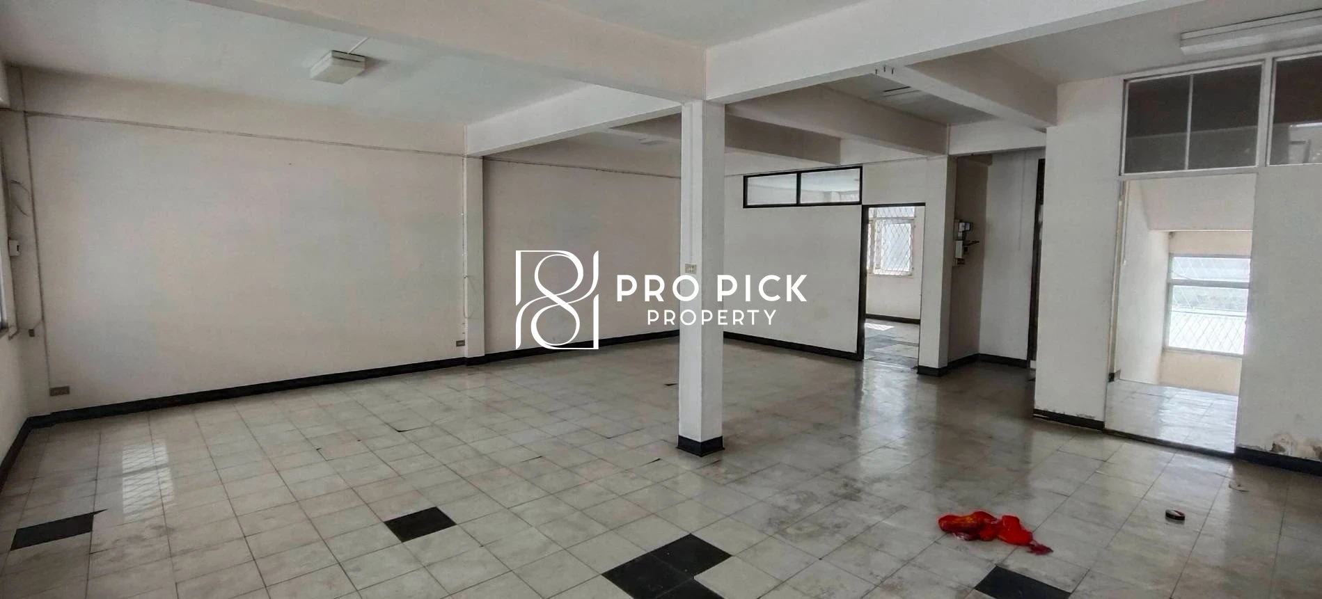 For Rent Shophouse 450 Sqm. BTS Ekkamai Sukhumvit Watthana Bangkok PP-00521 more photos