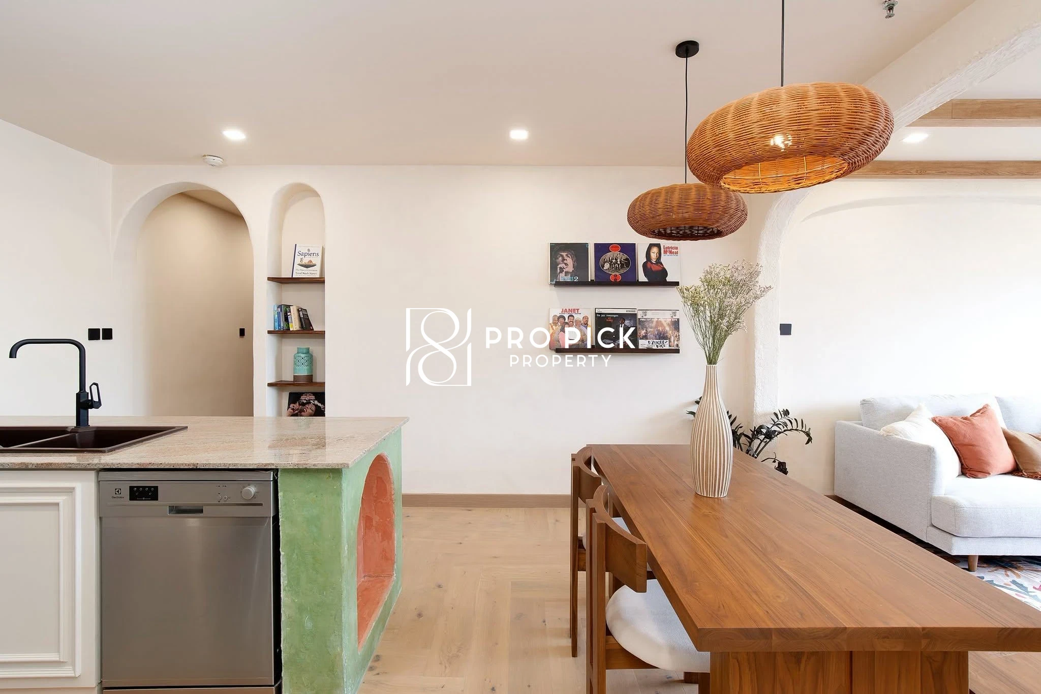 For Sale Condo Sukhumvit City Resort 2 Bed 2 Bath BTS Nana Sukhumvit Khlong Toei Nuea Watthana Bangkok PP-00532 more photos