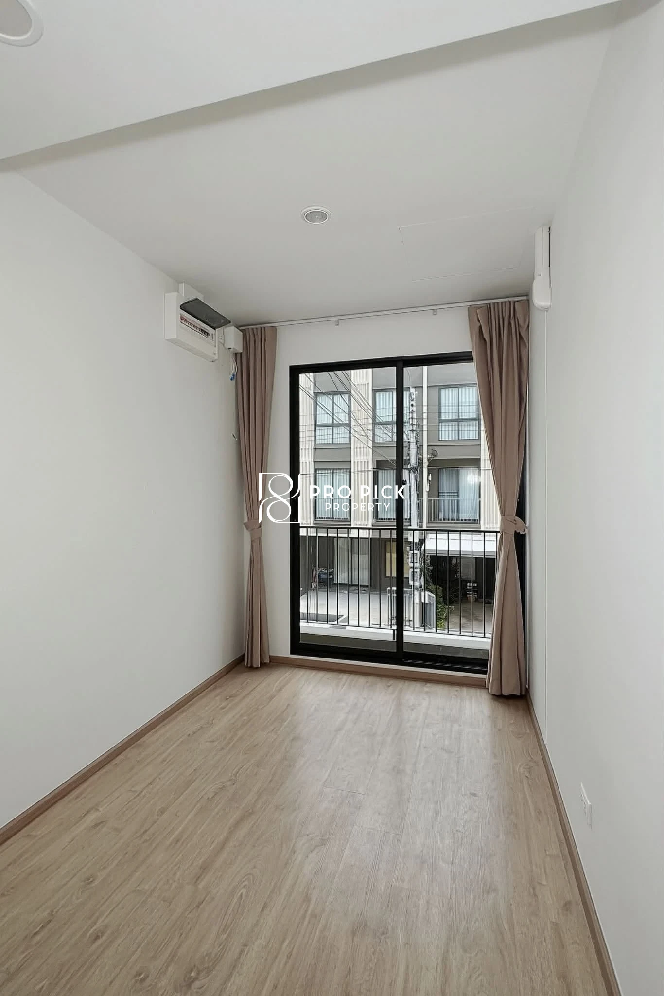 For Rent Townhome 3 Beds 3 Baths Sukhumvit 77 BTS Onnut Sukhumvit Bangkok PP-00544 more photos