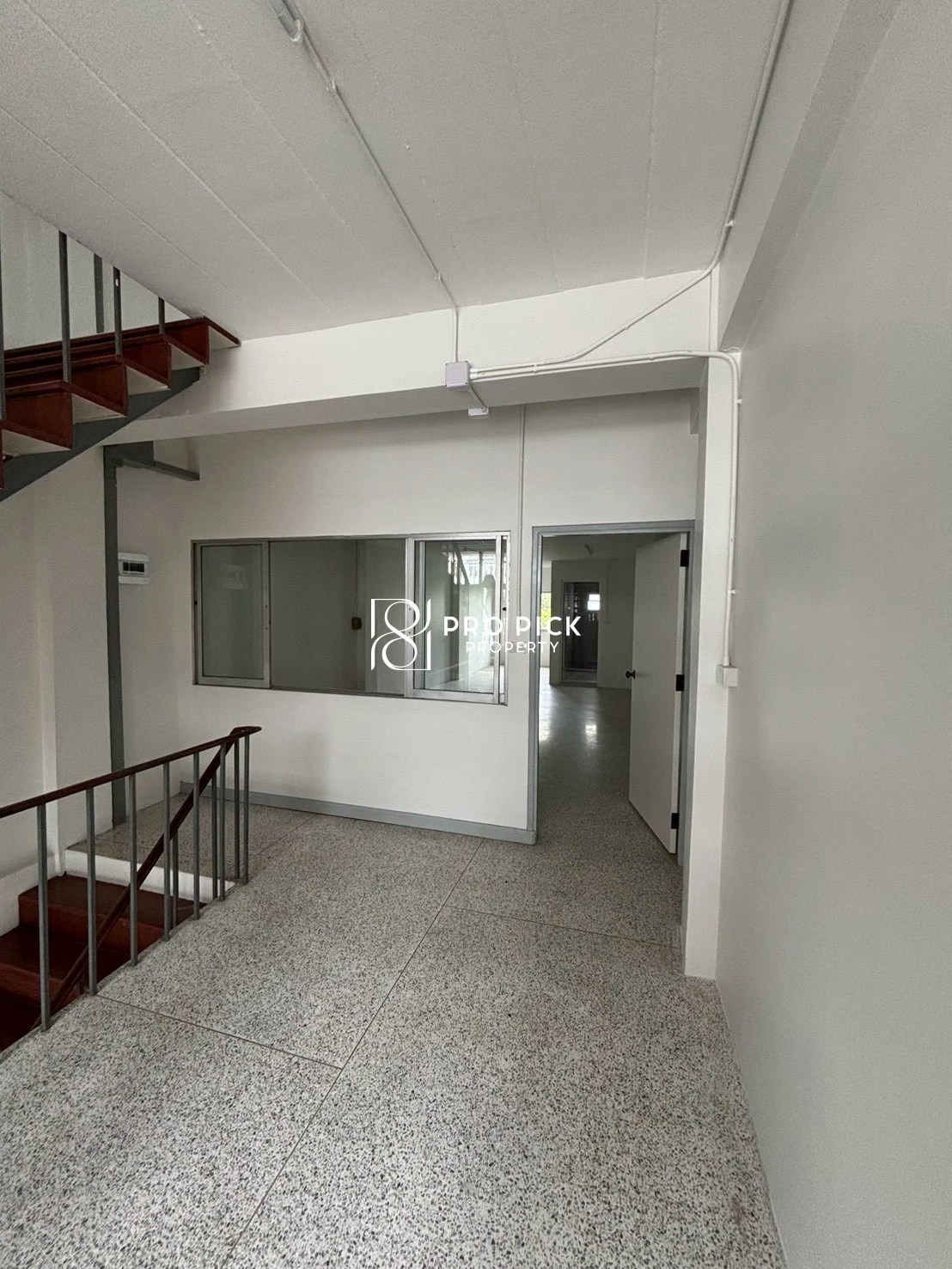 For Rent Shophouse 360 Sq.m BTS Phra Khanong Sukhumvit Khlong Toei Bangkok PP-00546 more photos