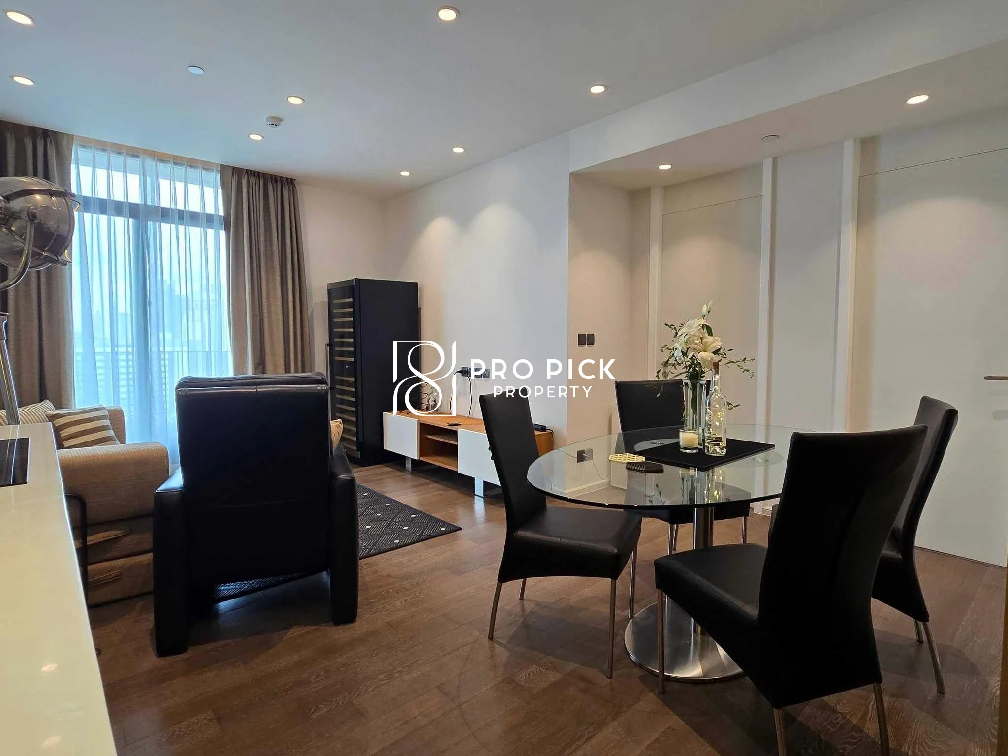 For Rent Condo MUNIQ Sukhumvit 23 2 Bed 2 Bath BTS Asoke Sukhumvit Khlong Toei Nuea Watthana Bangkok PP-00549 more photos