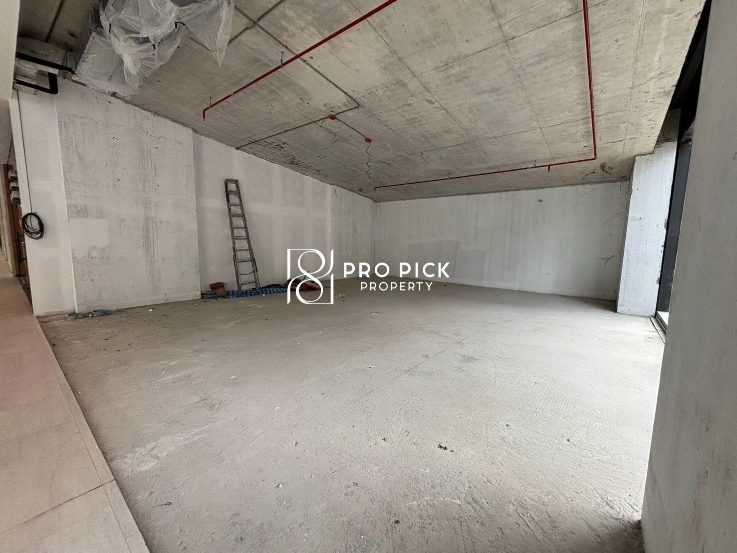 For Rent Retail Space 90 Sqm. BTS Sanam Pao Phaya Thai Bangkok PP-00554