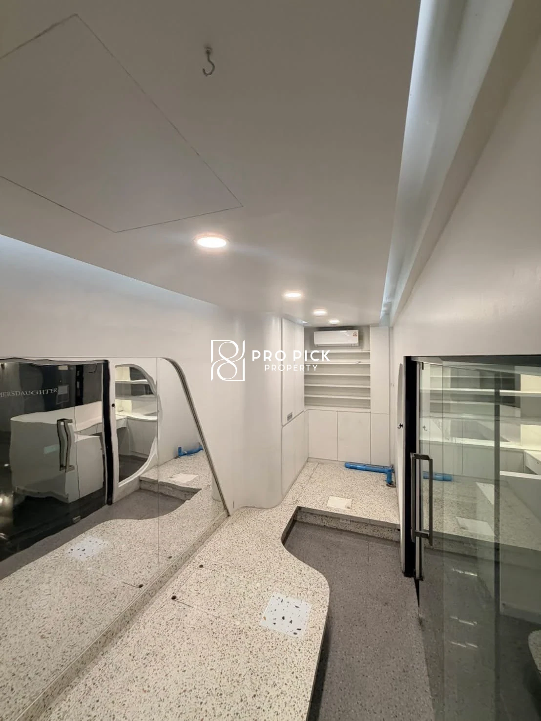 For Rent Retail Space 15 Sqm. BTS Phromphong Sukhumvit Watthana Bangkok PP-00569 photo 3