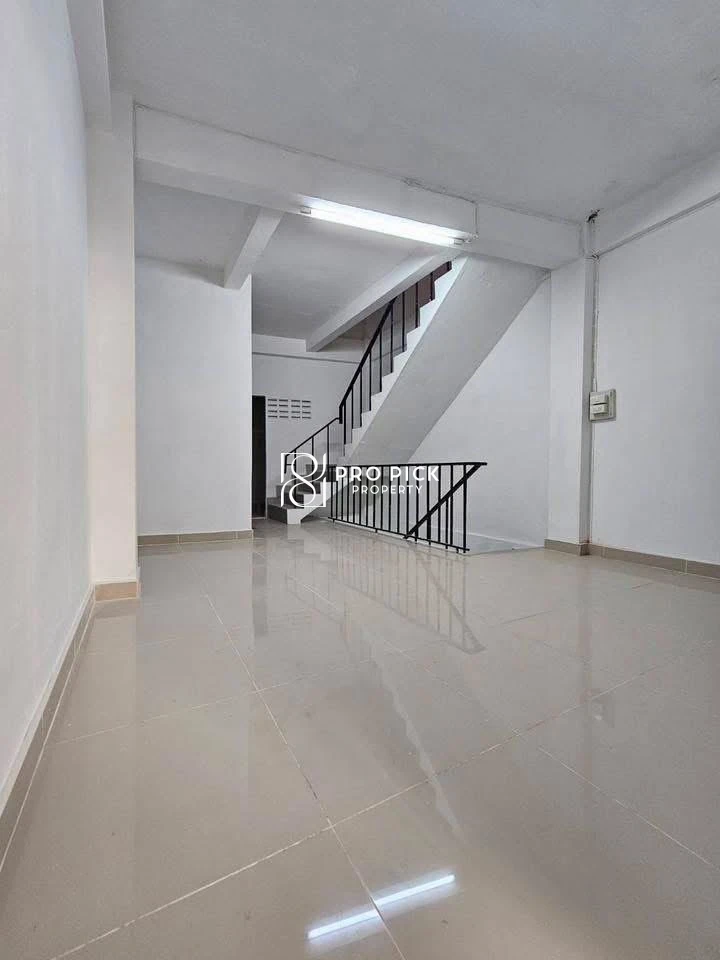 For Sale and Rent Shophouse 5-storey BTS Surasak Chan Bang Khlo Bang Kho Leam Bangkok PP-00578 more photos