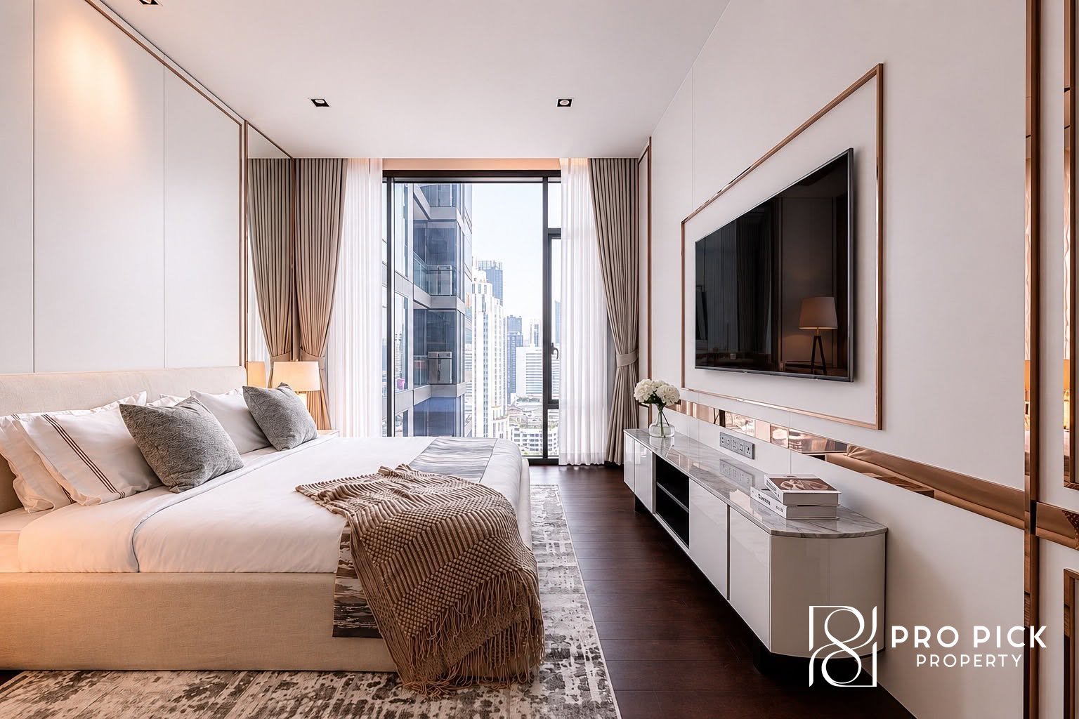 For Rent Condo Q1 Sukumvit BTS Nana PP-00256