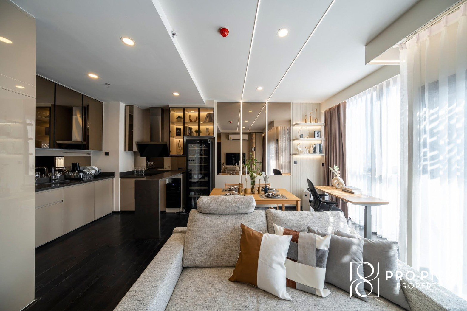 2 Bed Condominium in Watthana, 70,000 THB/mo