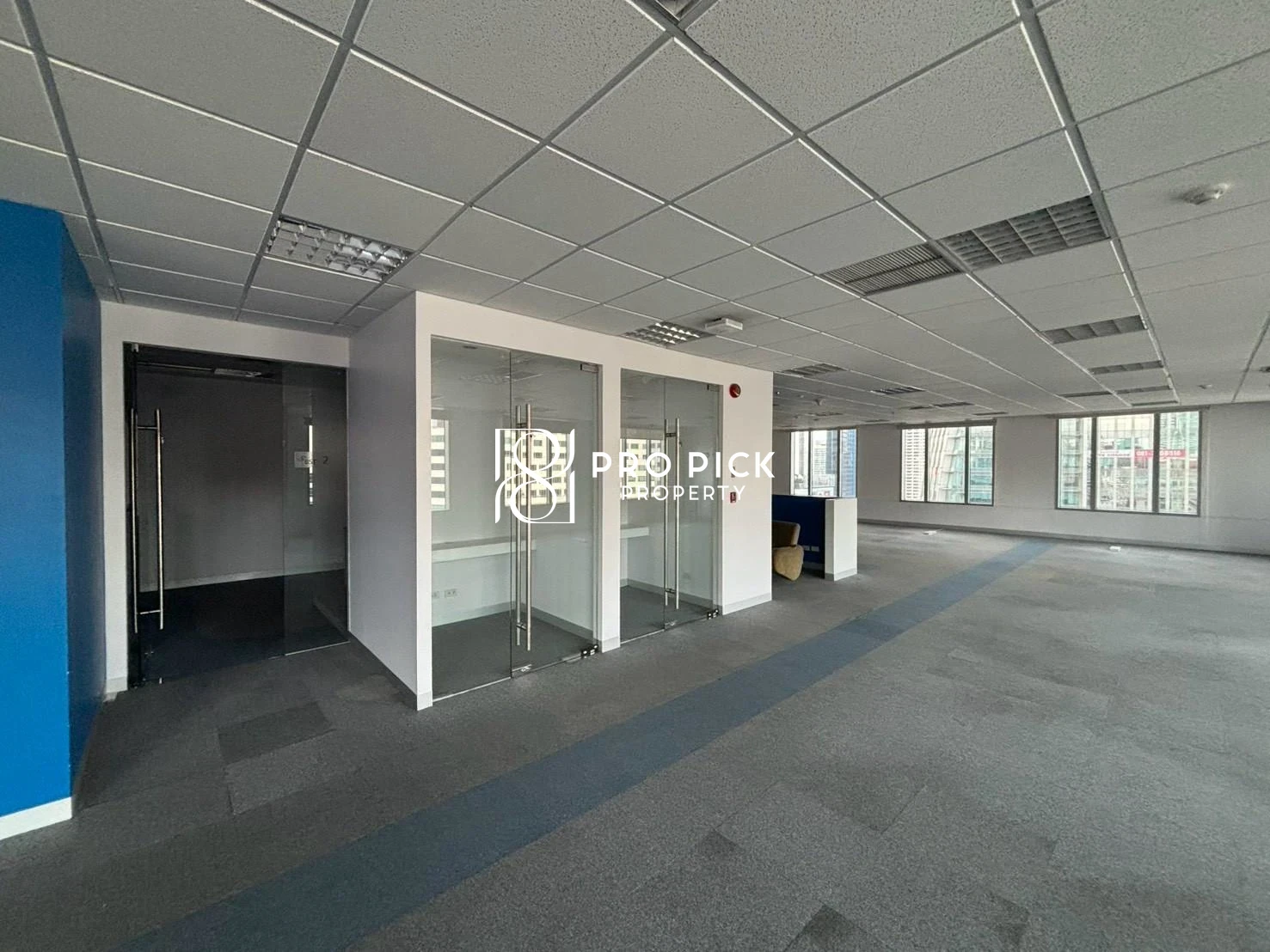 For Rent Office 492.64 Sq.m. BTS Asok Sukhumvit Khlong Toei Bangkok PP-00625 more photos