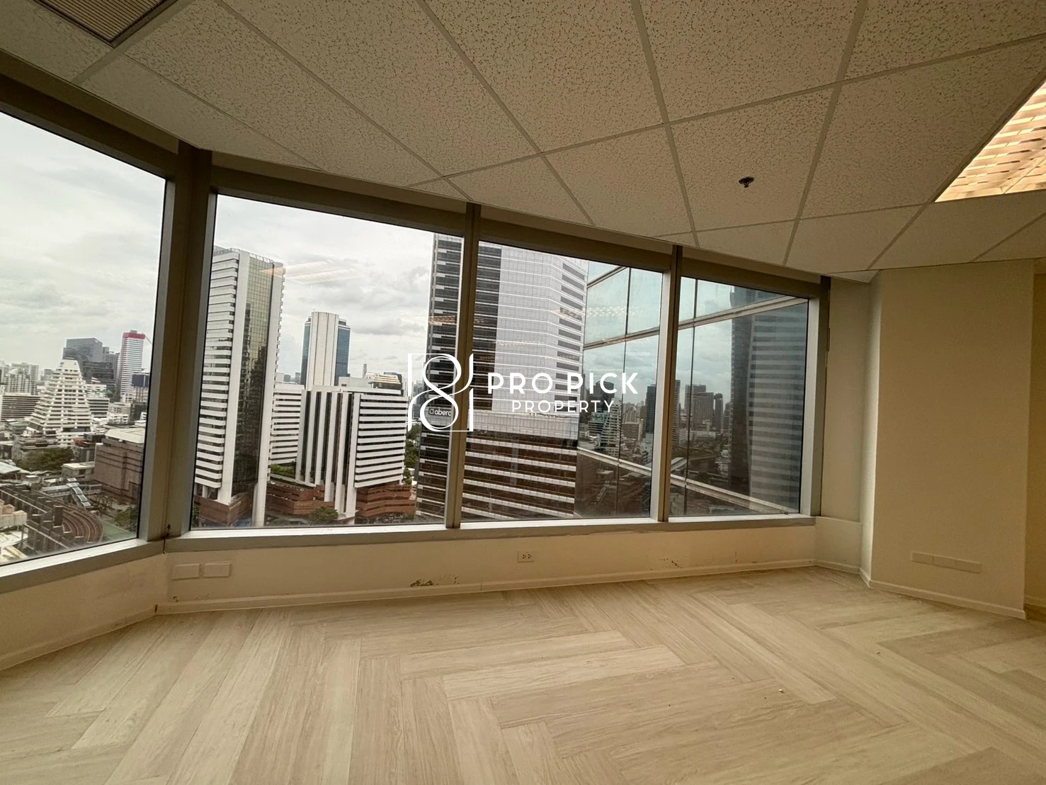 For Rent Office Space 151.92 Sq.m. BTS Chong Nonsi Naradhiwas Rajanagarindra Sathon Bangkok PP-00626 more photos