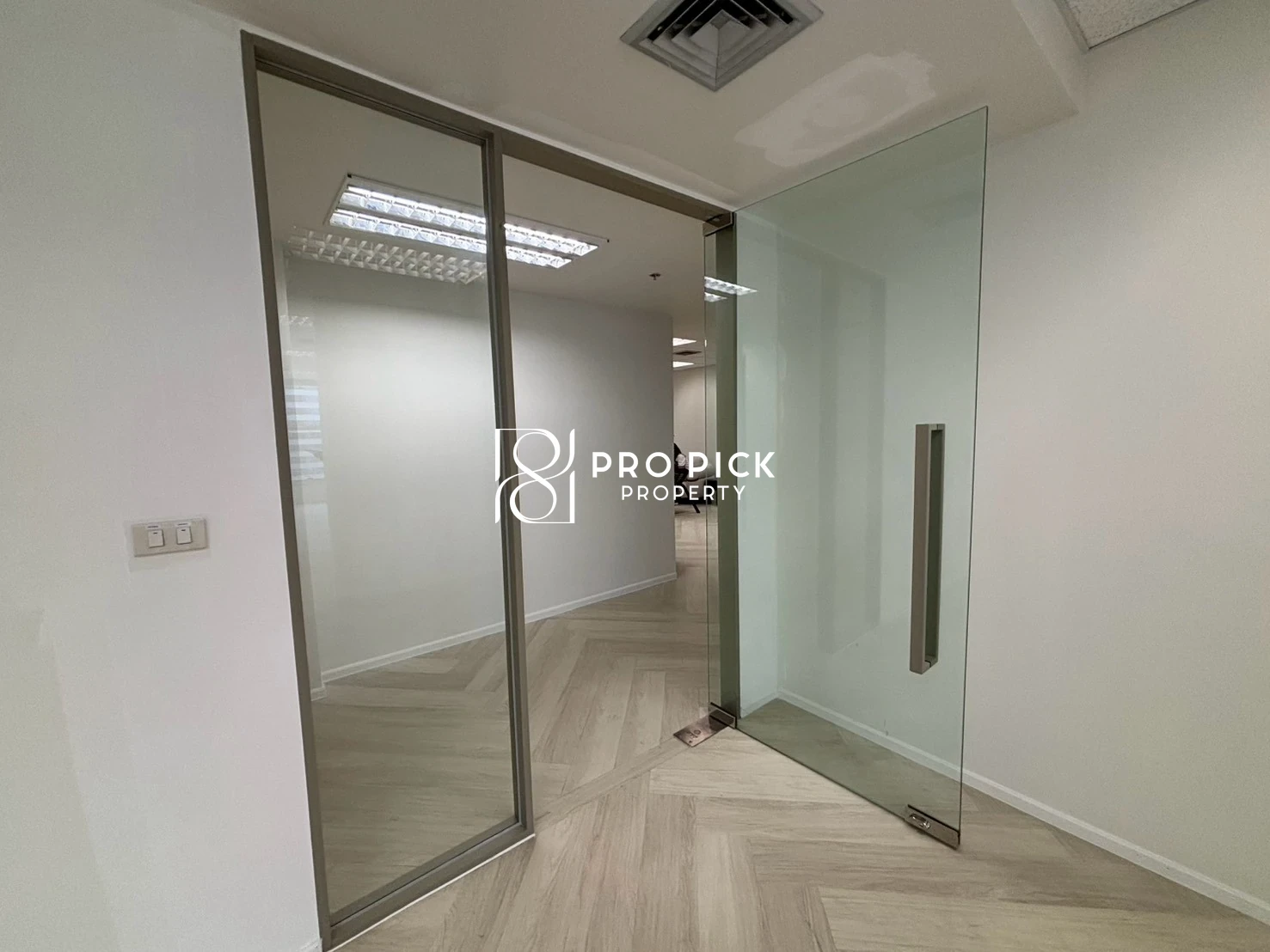 For Rent Office Space 151.92 Sq.m. BTS Chong Nonsi Naradhiwas Rajanagarindra Sathon Bangkok PP-00626 photo 2