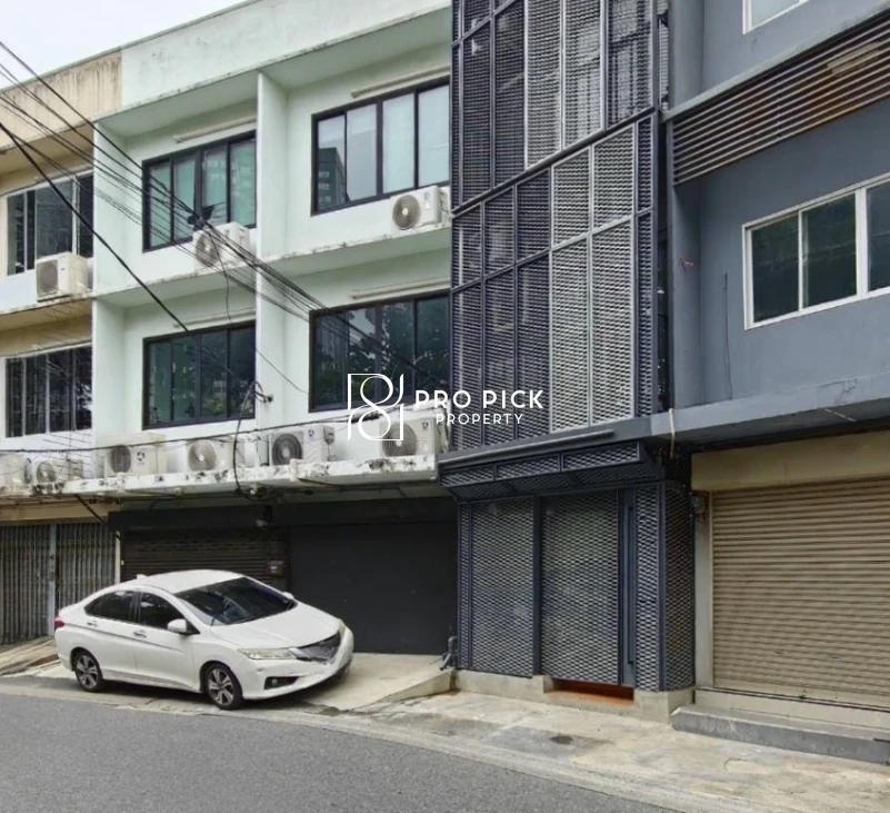 For Rent Shophouse Sukhumvit BTS Phra Khanong Sukhumvit