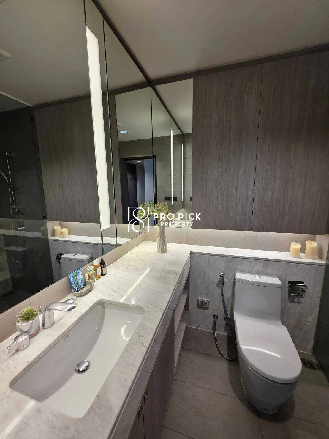 For Rent Condo Piya Residence 28 Pet Friendly 3 Bed 3 Bath BTS Phrom Phong Sukhumvit Khlong Toei Bangkok PP-00629 more photos