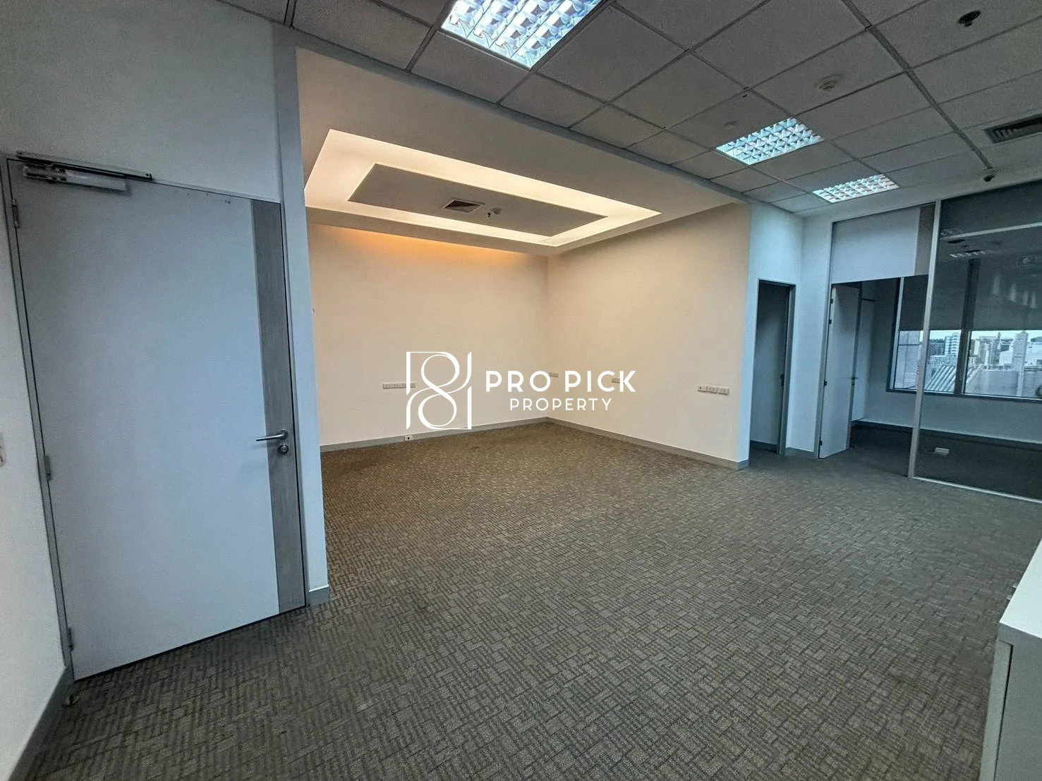 For Rent Offce 149.58 Sq.m. BTS Asok Sukhumvit Khlong Toei Bangkok PP-00634 more photos