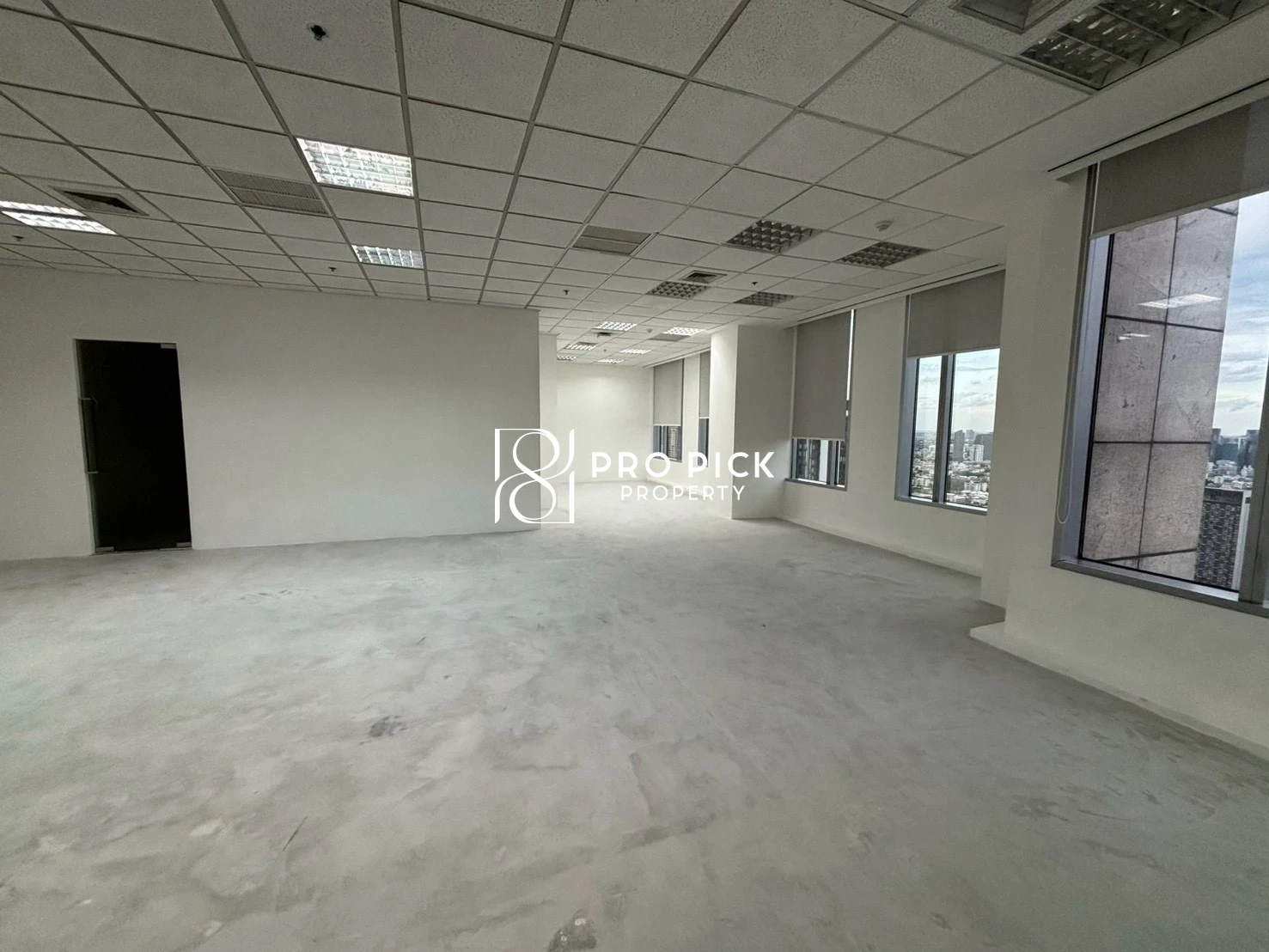 For Rent Office 129.24 Sq.m. BTS Asok Sukhumvit Khlong Toei