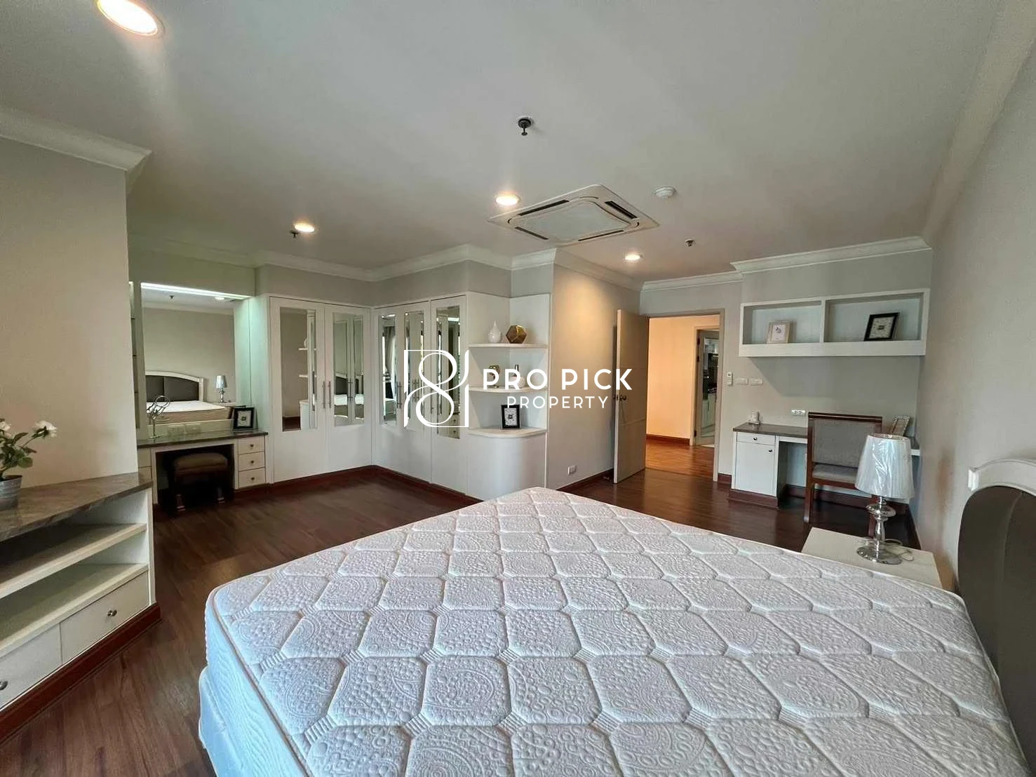 For Rent Condo G.P.Grande Tower Pet Friendly 3 Bed 3 Bath BTS Asok Sukhumvit Watthana Bangkok PP-00646 more photos