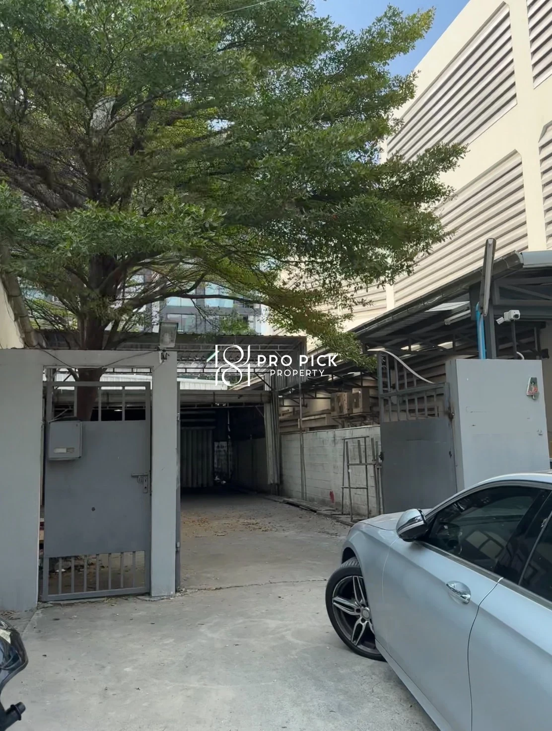 For Rent Warehouse 619 Sq.m. BTS Punnawithi Sukhumvit Phra Khanong Bangkok PP-00649 photo 2