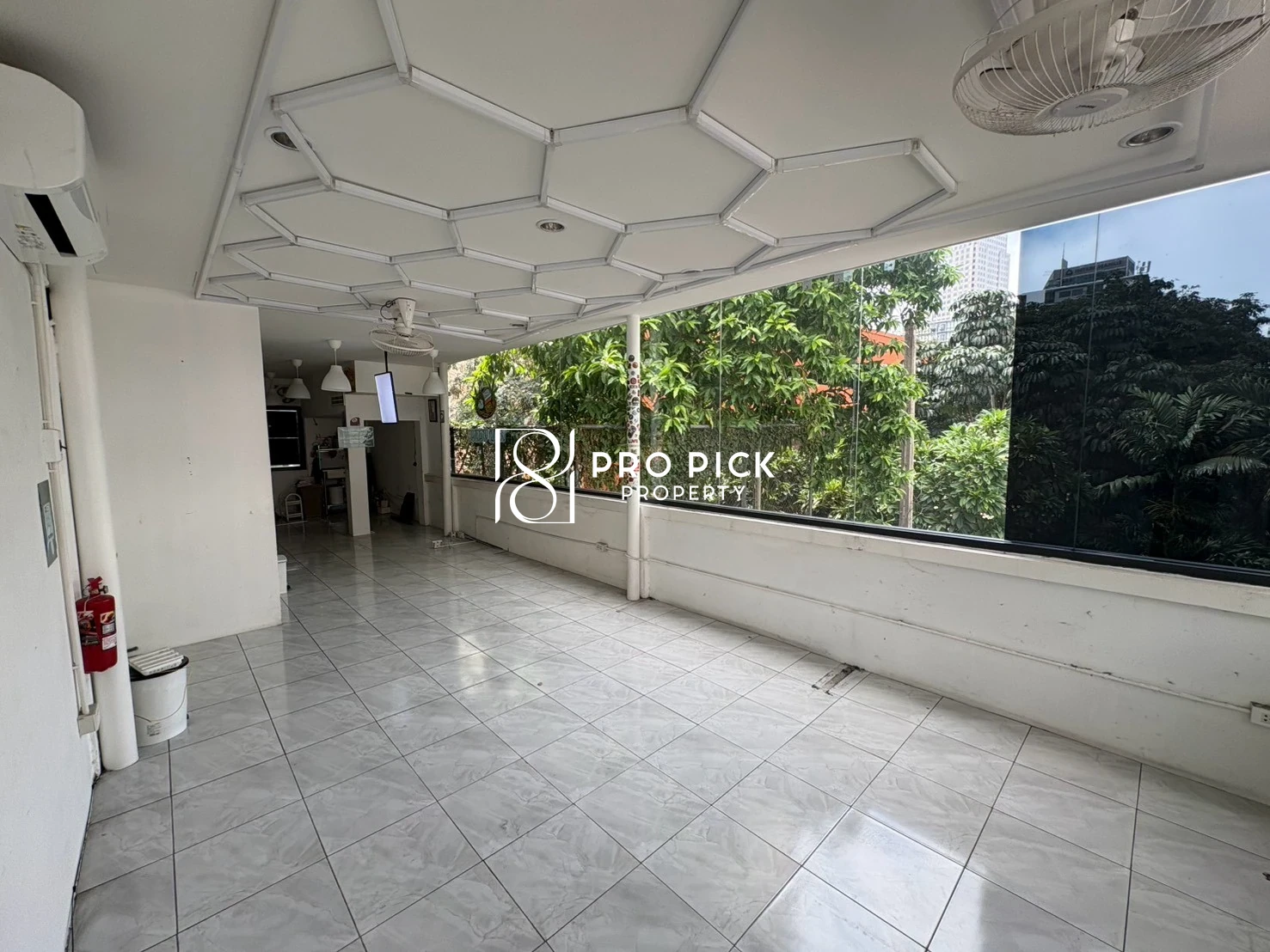For Rent Retail Space 40 sq.m. BTS Asoke Sukhumvit Khlong Toei Bangkok PP-00661 photo 2