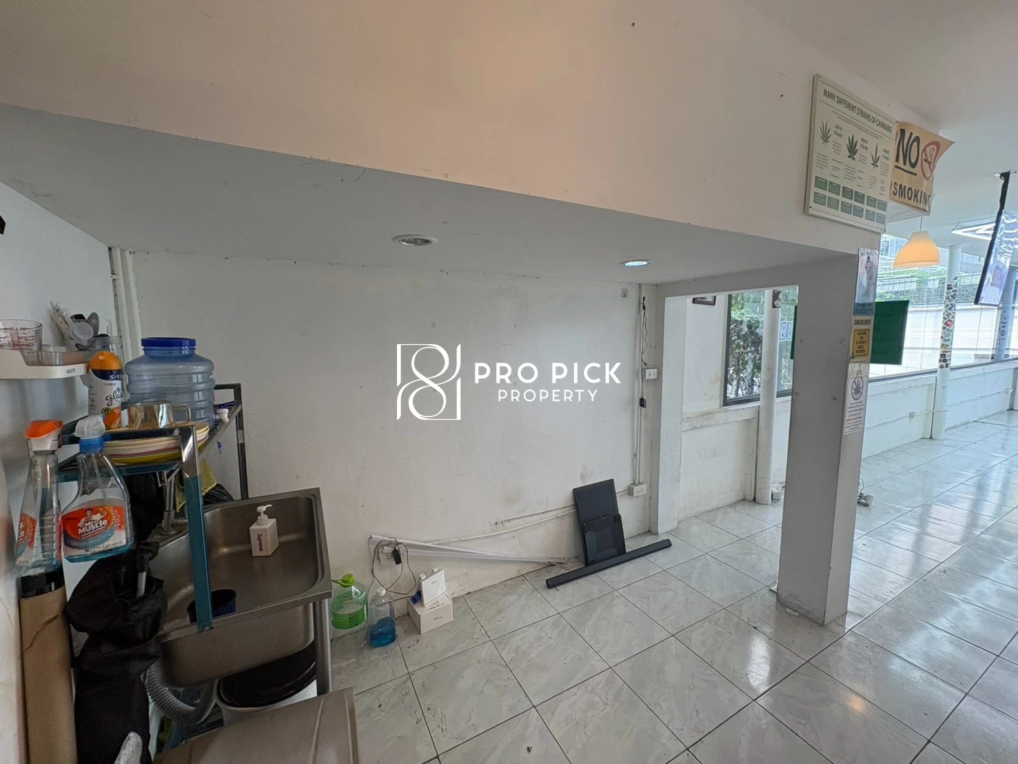 For Rent Retail Space 40 sq.m. BTS Asoke Sukhumvit Khlong Toei Bangkok PP-00661 photo 4
