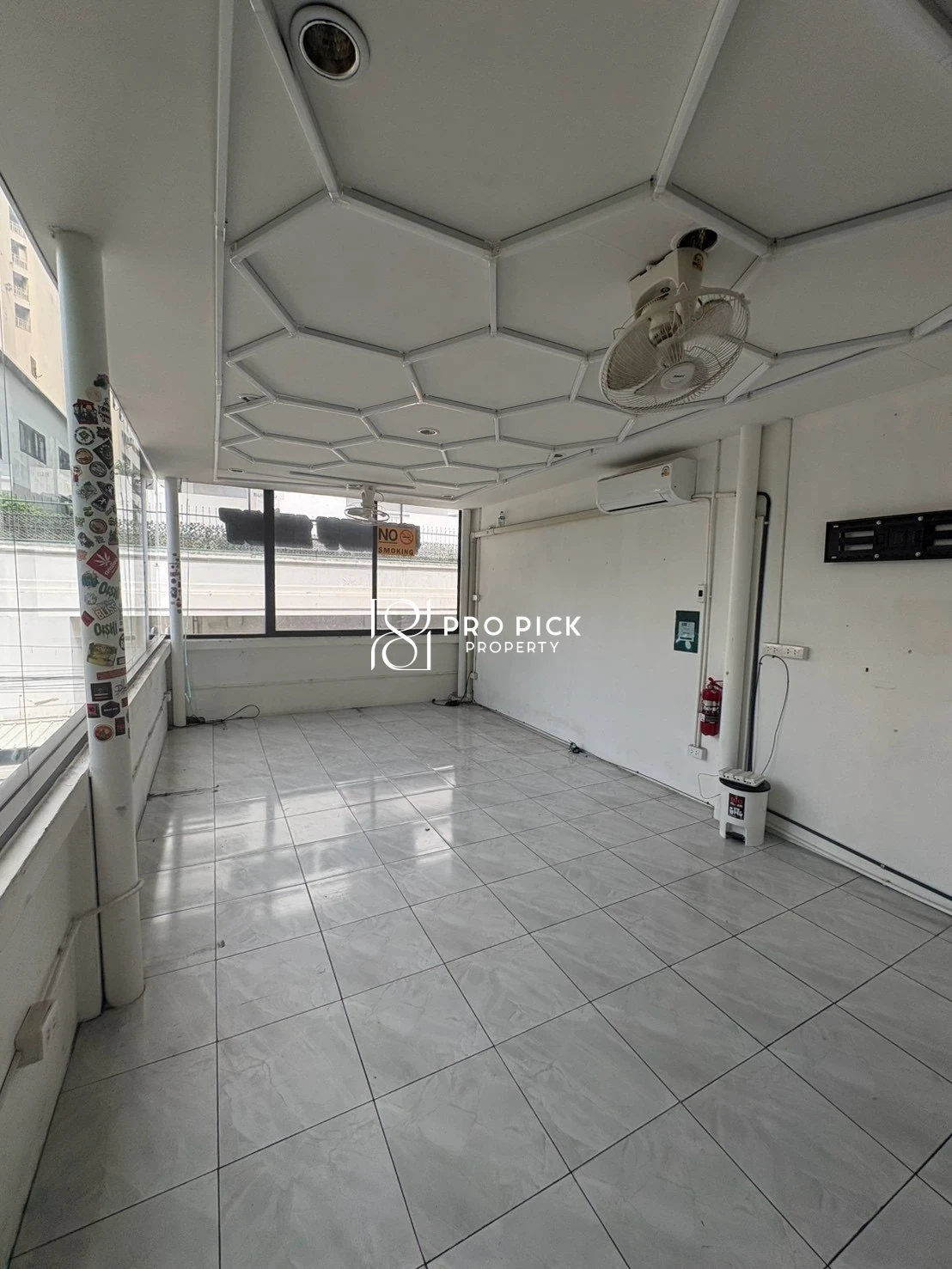For Rent Retail Space 40 sq.m. BTS Asoke Sukhumvit Khlong Toei Bangkok PP-00661 photo 3
