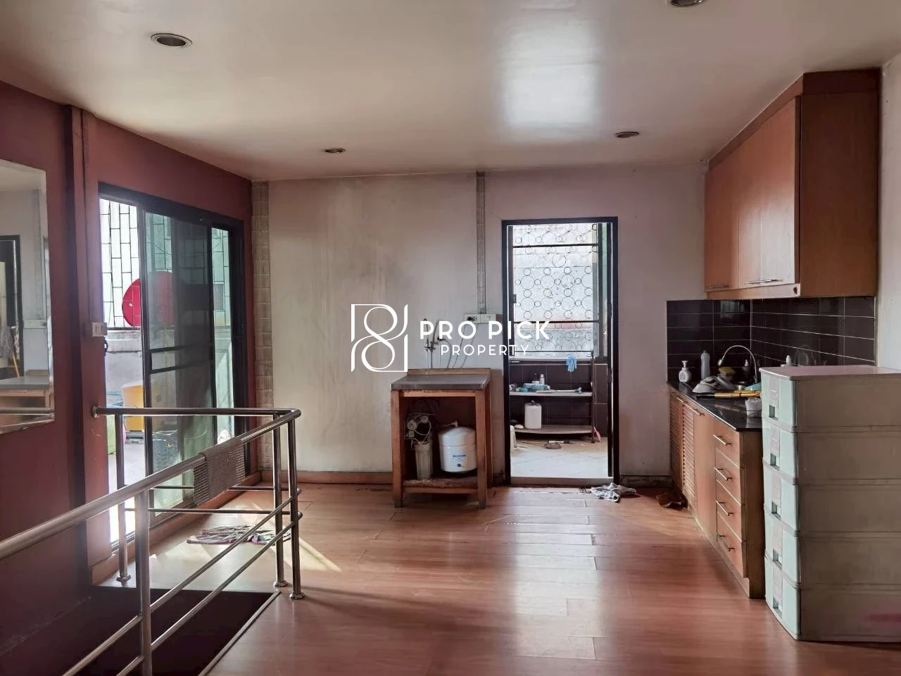For Sale Shophouse 6-storey 28 sq.wa BTS Phrakhanong Sukhumvit Wathana Bangkok PP-00671 photo 2