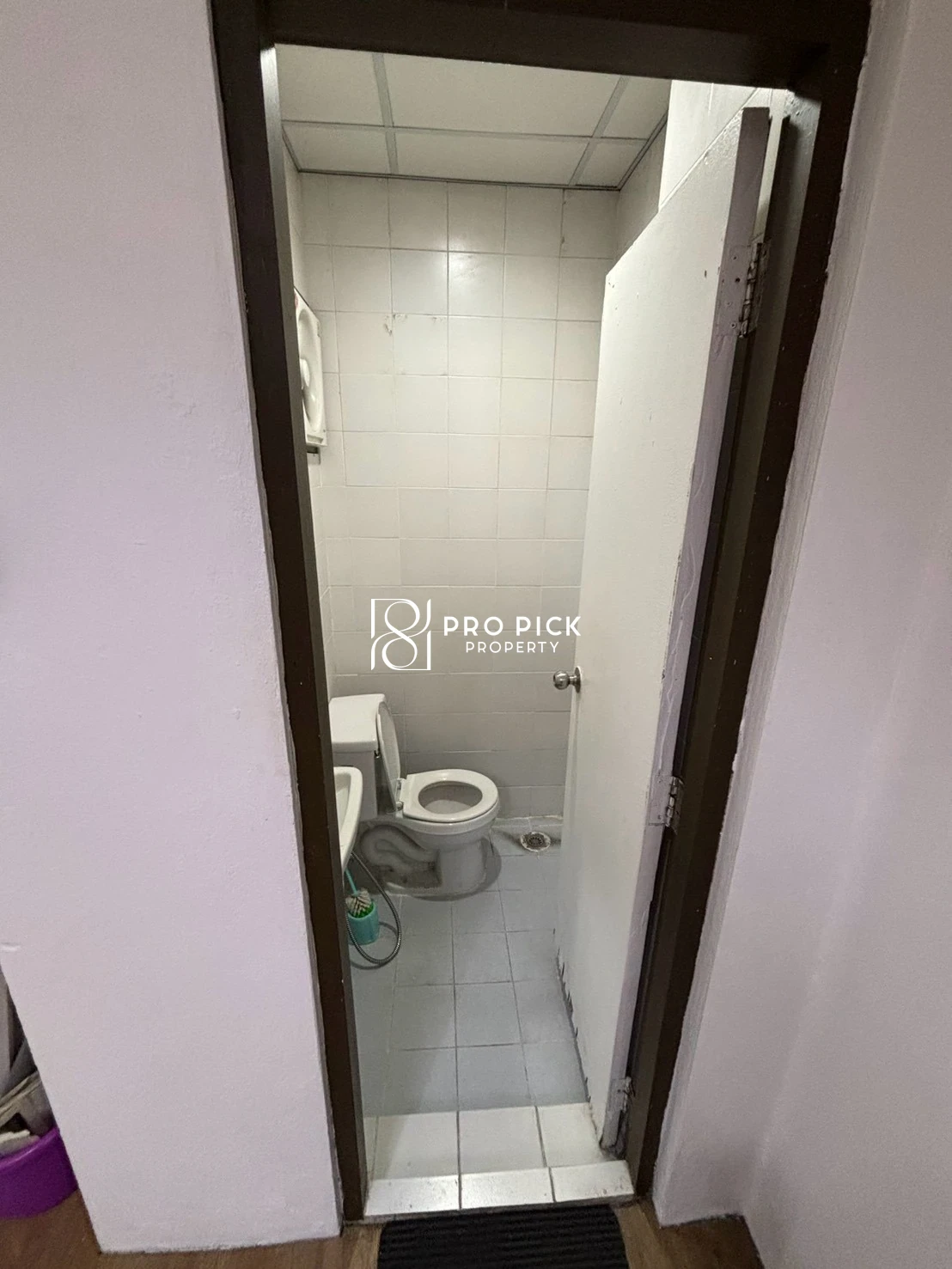 For Rent Office 47.45 Sq.m. Near BTS Ekkamai Sukhumvit Watthana Bangkok PP-00677 photo 4