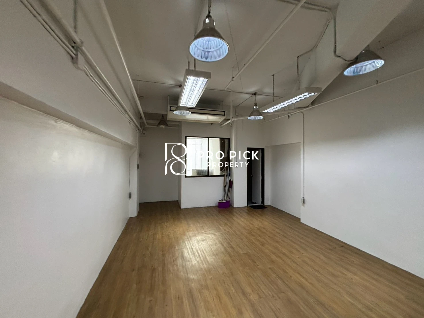 For Rent Office 47.45 Sq.m. Near BTS Ekkamai Sukhumvit Watthana Bangkok PP-00677 photo 5