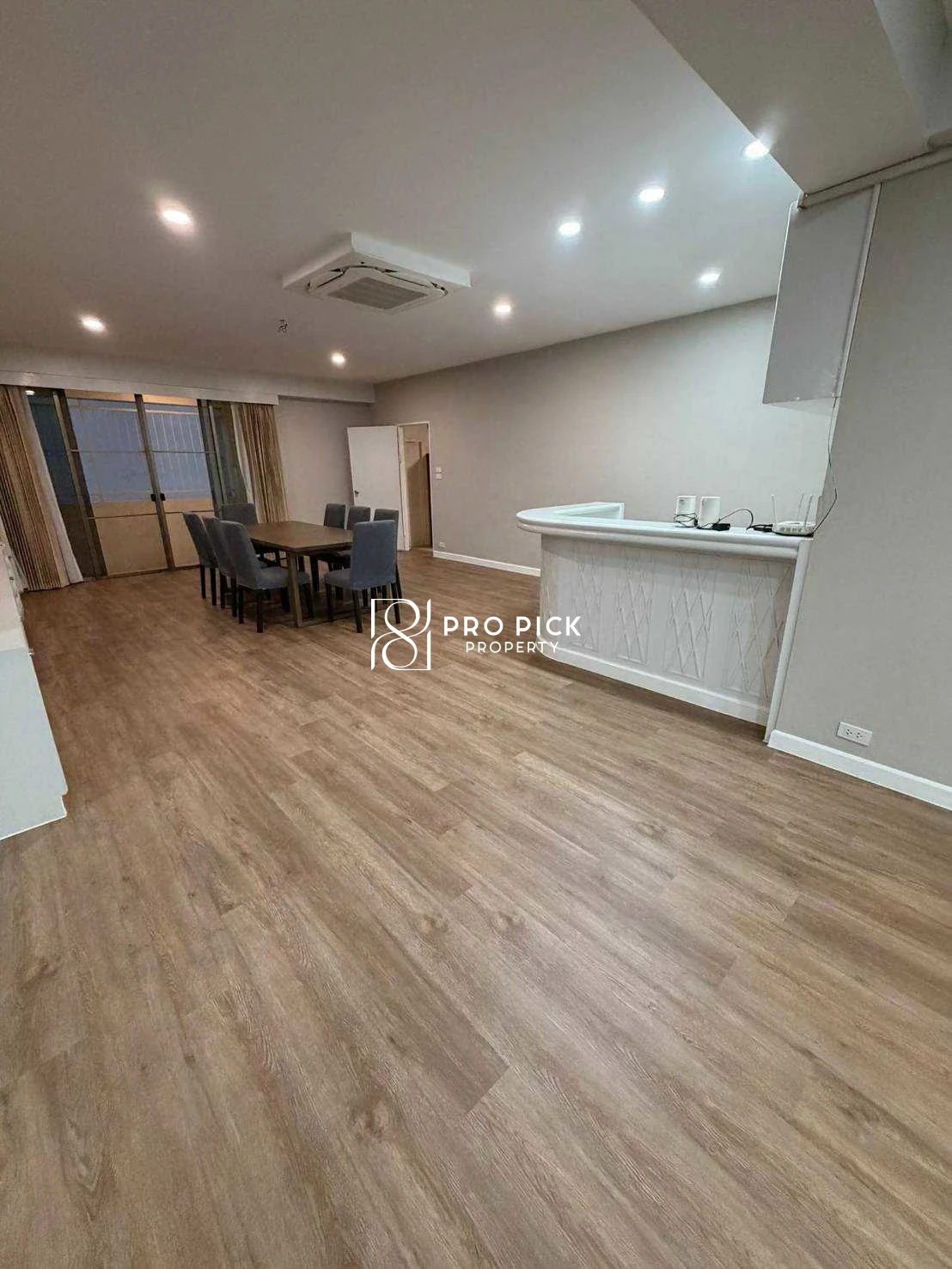For Rent Condo Regency Court 4 Bed 4 Bath BTS Asok Sukhumvit
