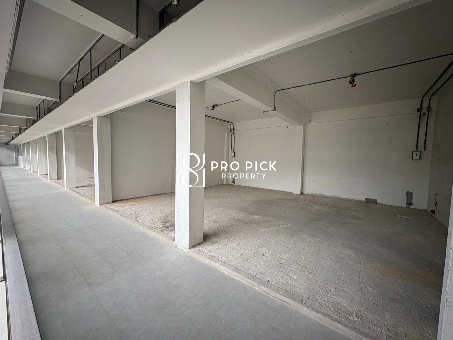 For Rent Retail Space 24 sq.m. BTS Ekkamai Sukhumvit Watthana Bangkok PP-00697 photo 2