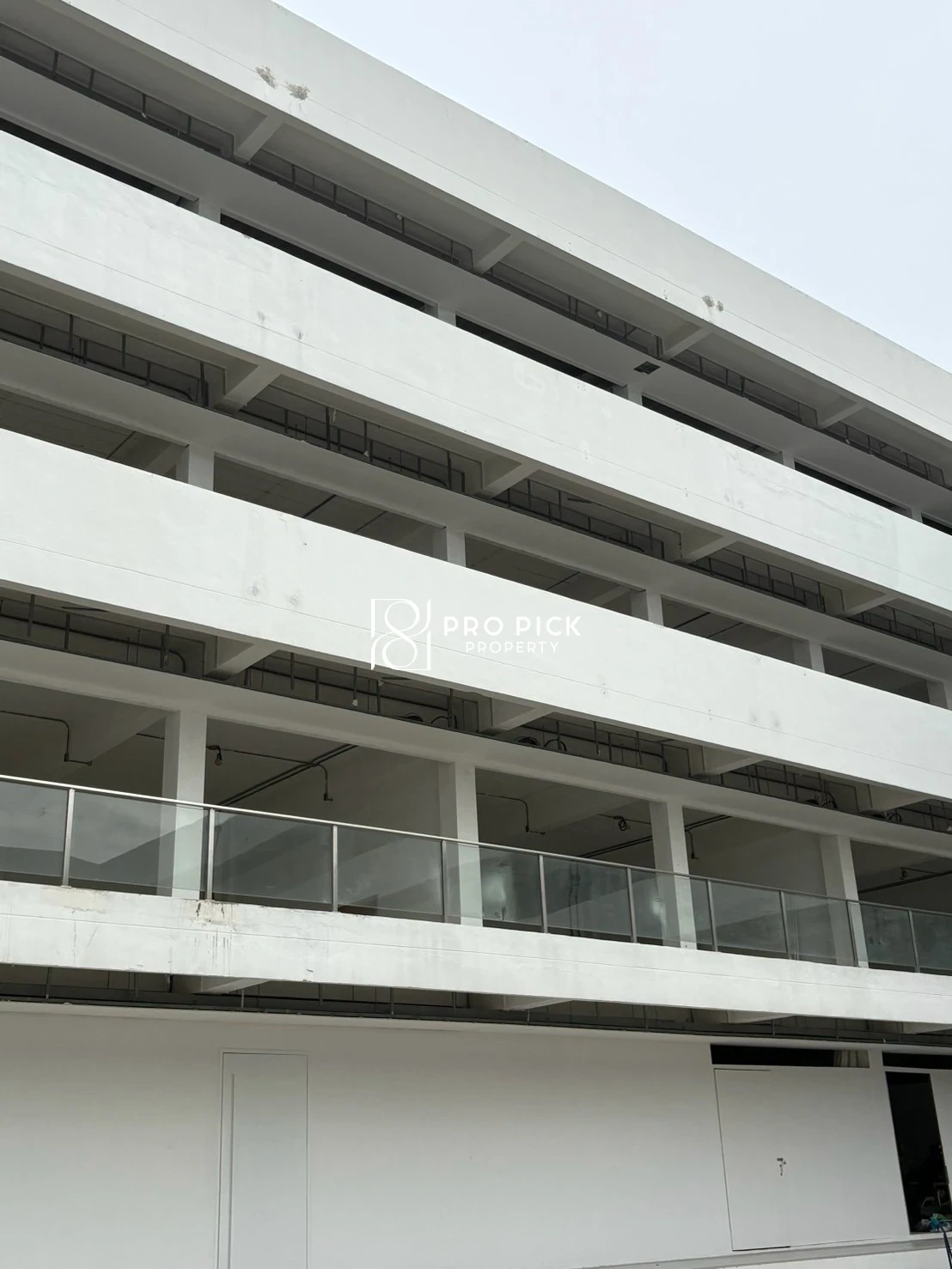 For Rent Retail Space 24 sq.m. BTS Ekkamai Sukhumvit Watthana Bangkok PP-00697 more photos