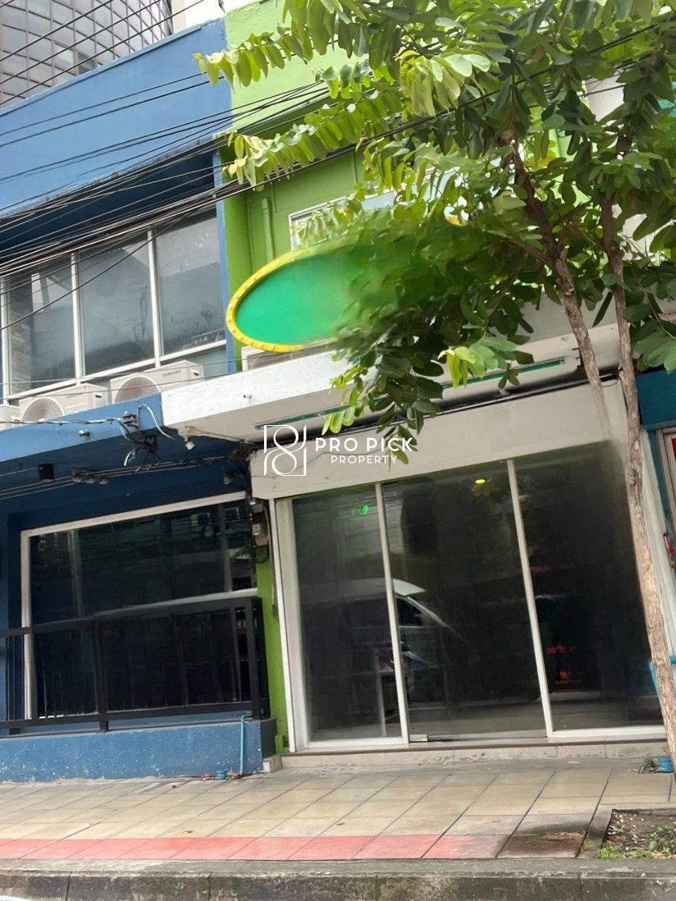 For Sale Shophouse 2-storey BTS Ekkamai Sukhumvit Watthana