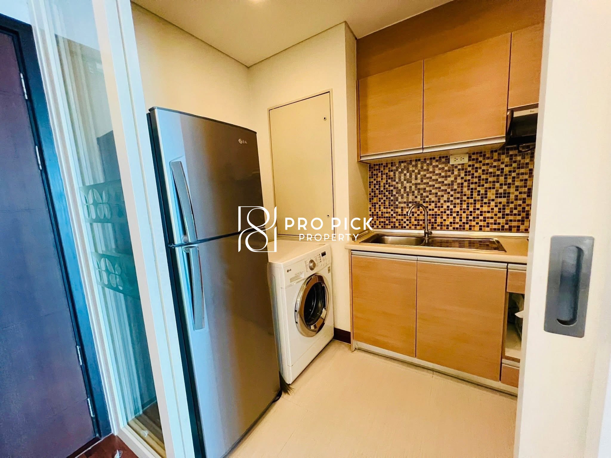 For Rent Le Luk Condominium 1 Bed 1 Bath BTS Phra Khanong Sukhumvit Watthana PP-00270 more photos