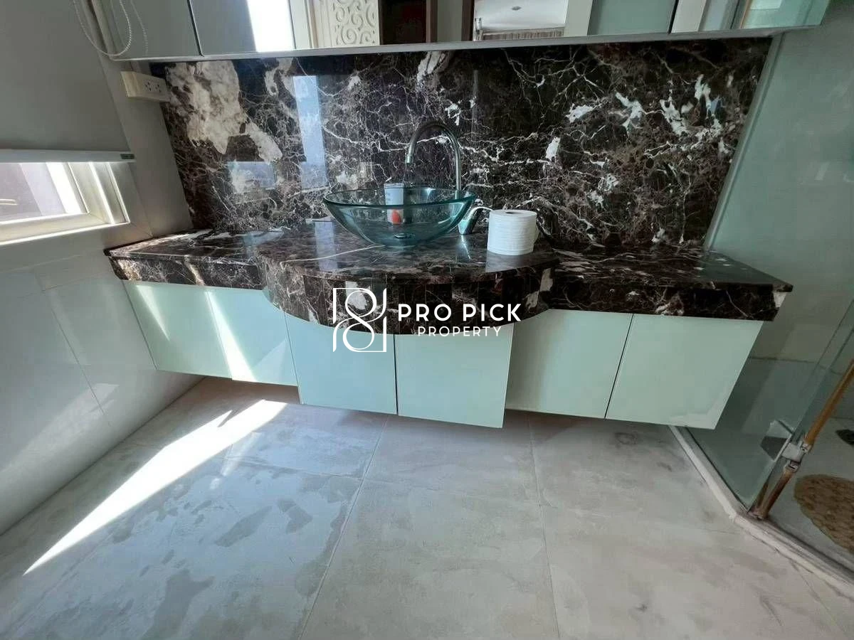 For Sale/Rent Condo Watermark Chao Phraya 4 beds 2 baths BTS Krung Thon Buri Khlong San Bangkok  PP-00708 more photos