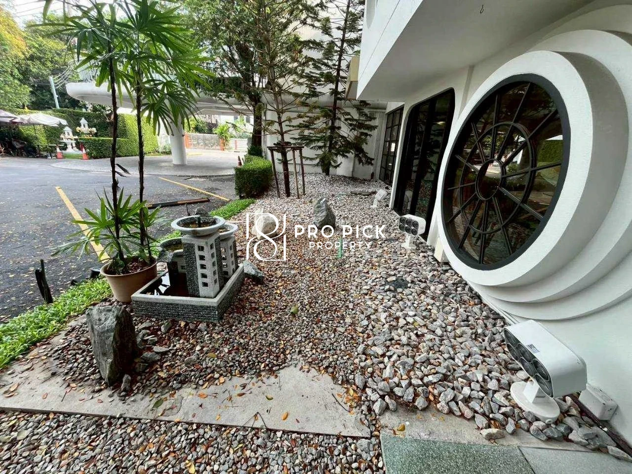 For Rent Retail Space 230.76 sq.m. BTS Thonglor Sukhumvit Khlong Toei Bangkok PP-00709 photo 4