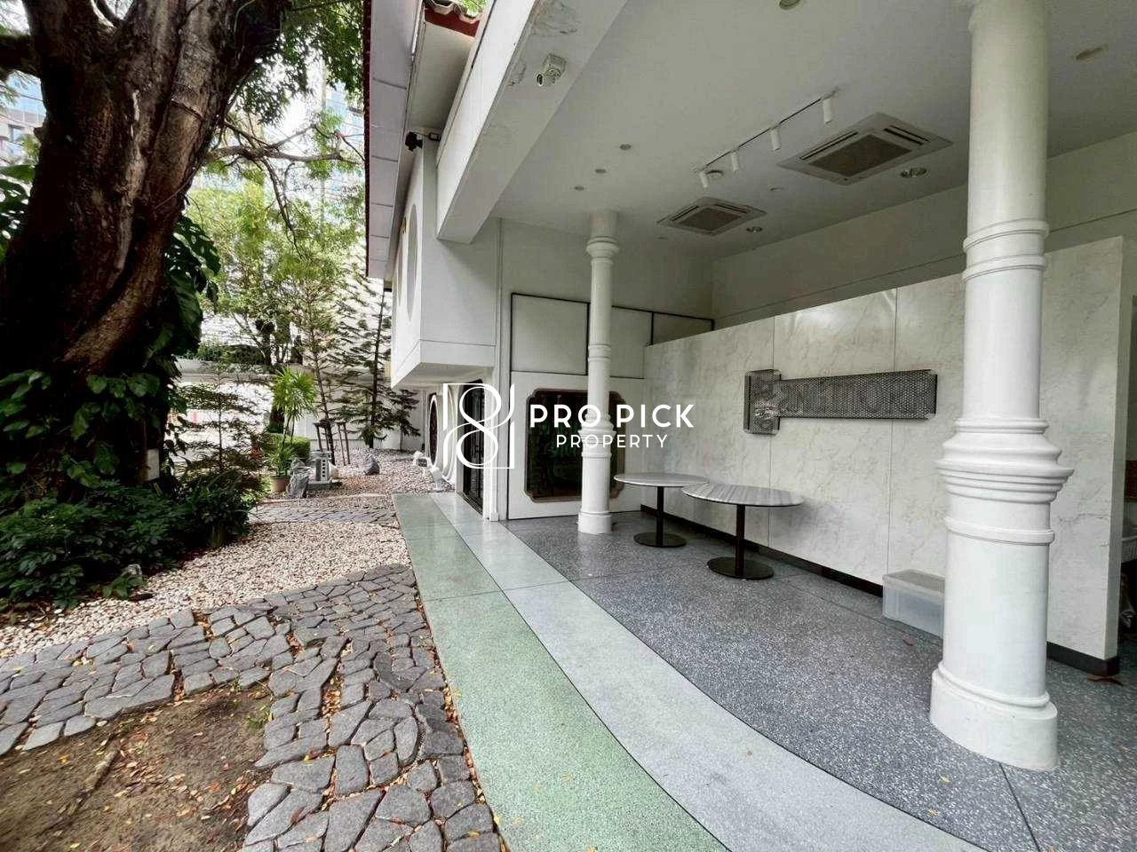 For Rent Retail Space 230.76 sq.m. BTS Thonglor Sukhumvit Khlong Toei Bangkok PP-00709 photo 2