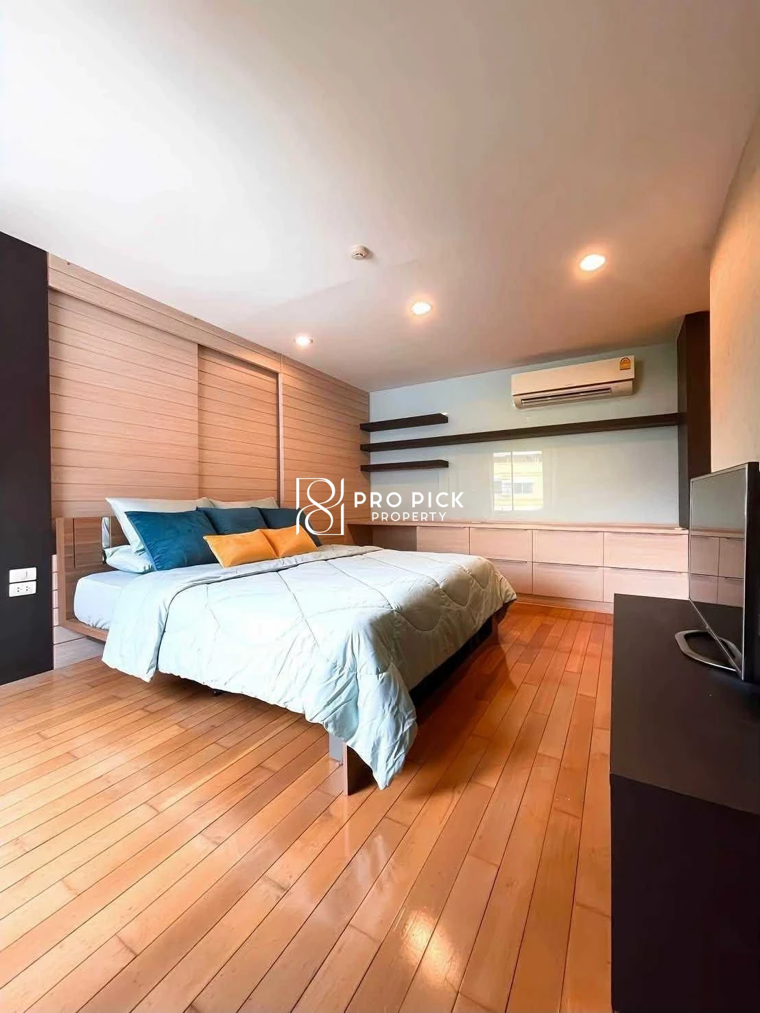 For Rent Condo The Rise Sukhumvit 39 2 Bed 2 Bath BTS Phrom Pong Sukhumvit Watthana Bangkok PP-00711 more photos