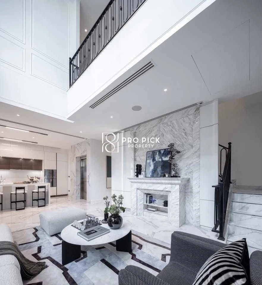 For Sale/Rent Town House Pool Villa BTS Ekkamai Sukhumvit Watthana Bangkok PP-00714 more photos