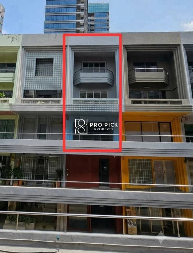 For Rent Shophouse 3-storey BTS Ekkamai Sukhumvit Watthana