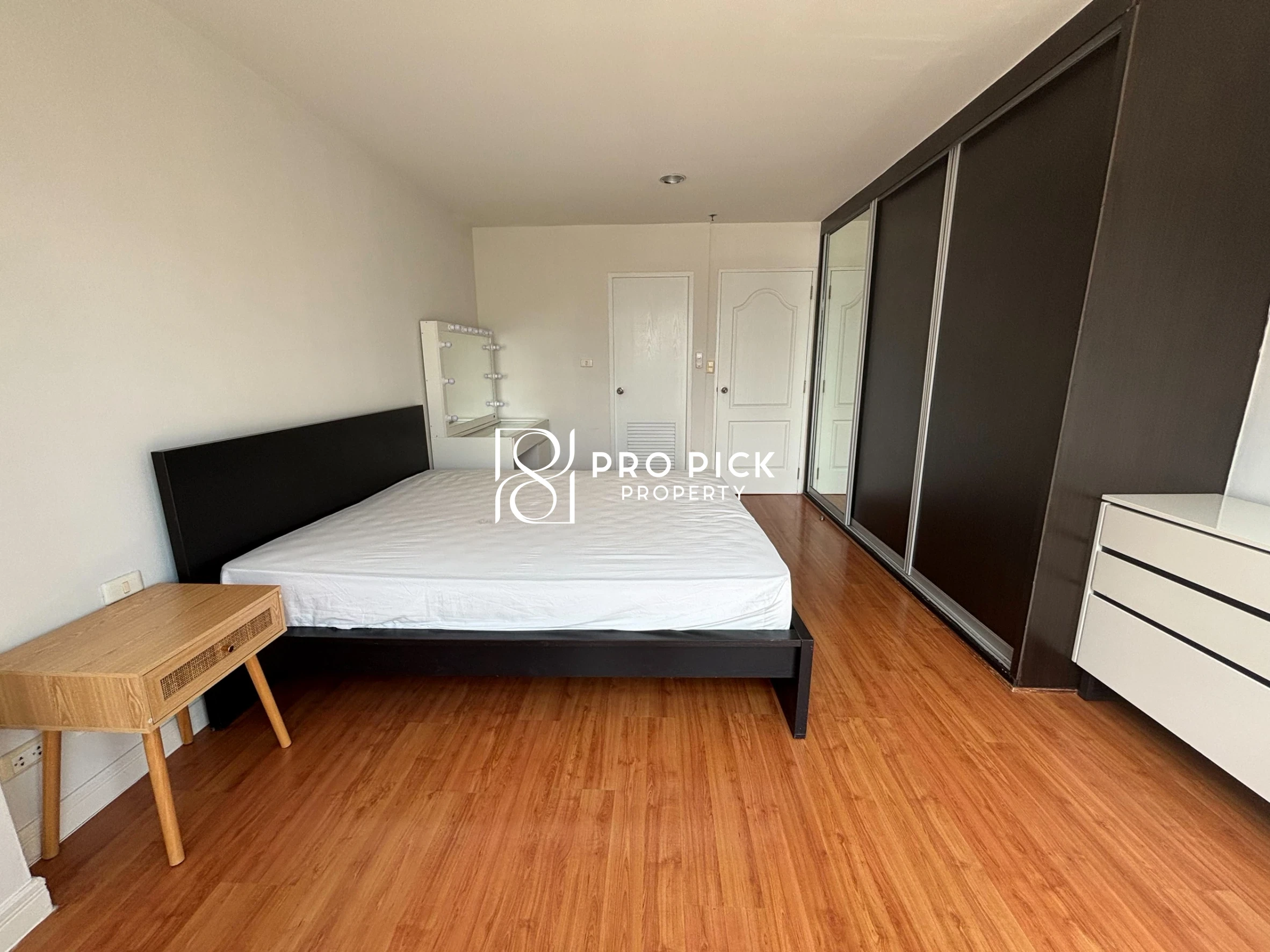 For Rent Condo The Capital Sukhumvit 30/1 1 Bed 1 Bath BTS Phrom Phong Sukhumvit Khlong Toei Bangkok PP-00743 more photos