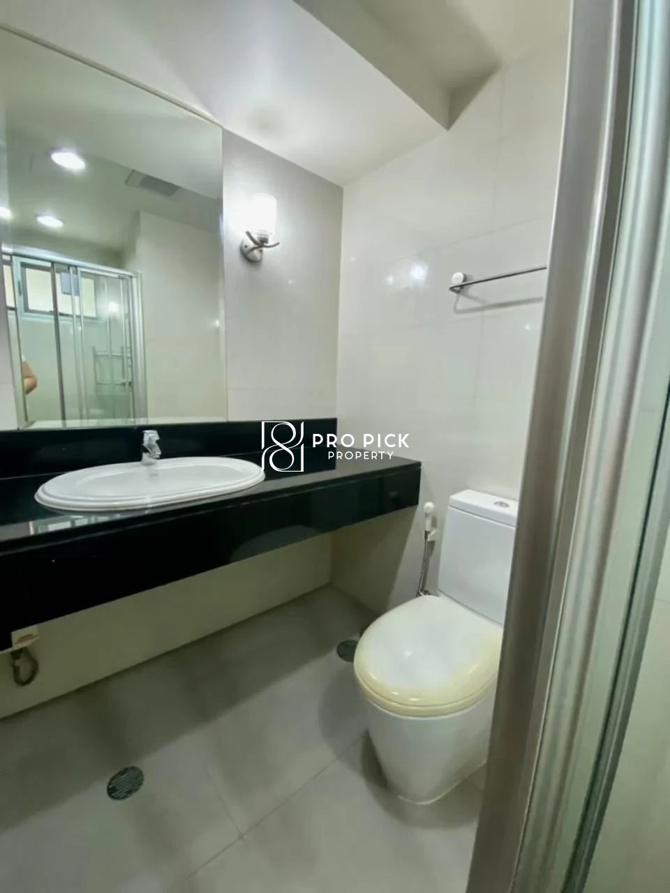 For Rent Condo Baan Sukhumvit 14 1 Bed 1 Bath BTS Asoke Sukhumvit Khlong Toei Bangkok PP-00745 more photos