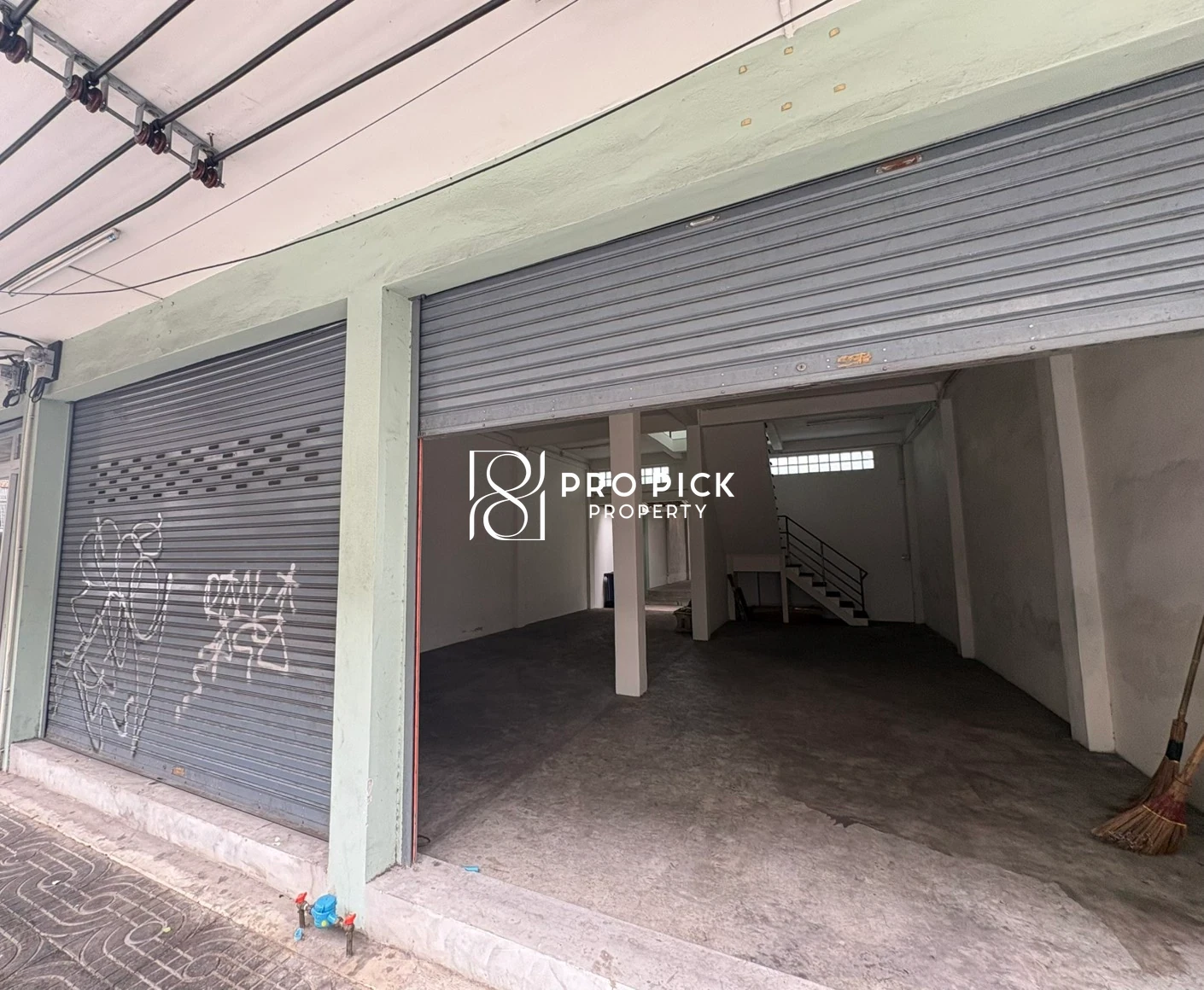 For Rent Shophouse/Warehouse near BTS Thong Lor Sukhumvit