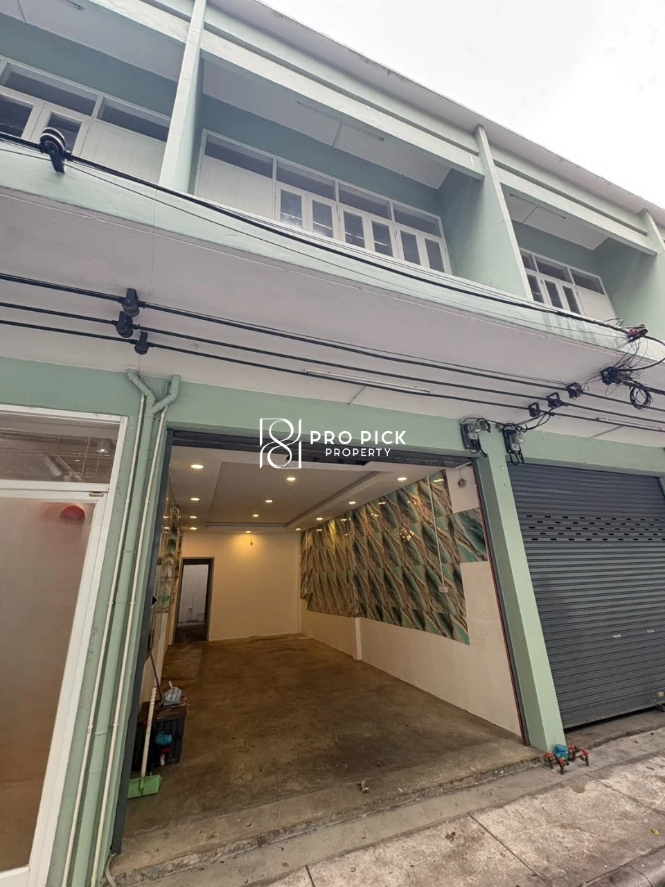 For Rent Shophouse 2-storey BTS Thong Lor Sukhumvit Rama 4