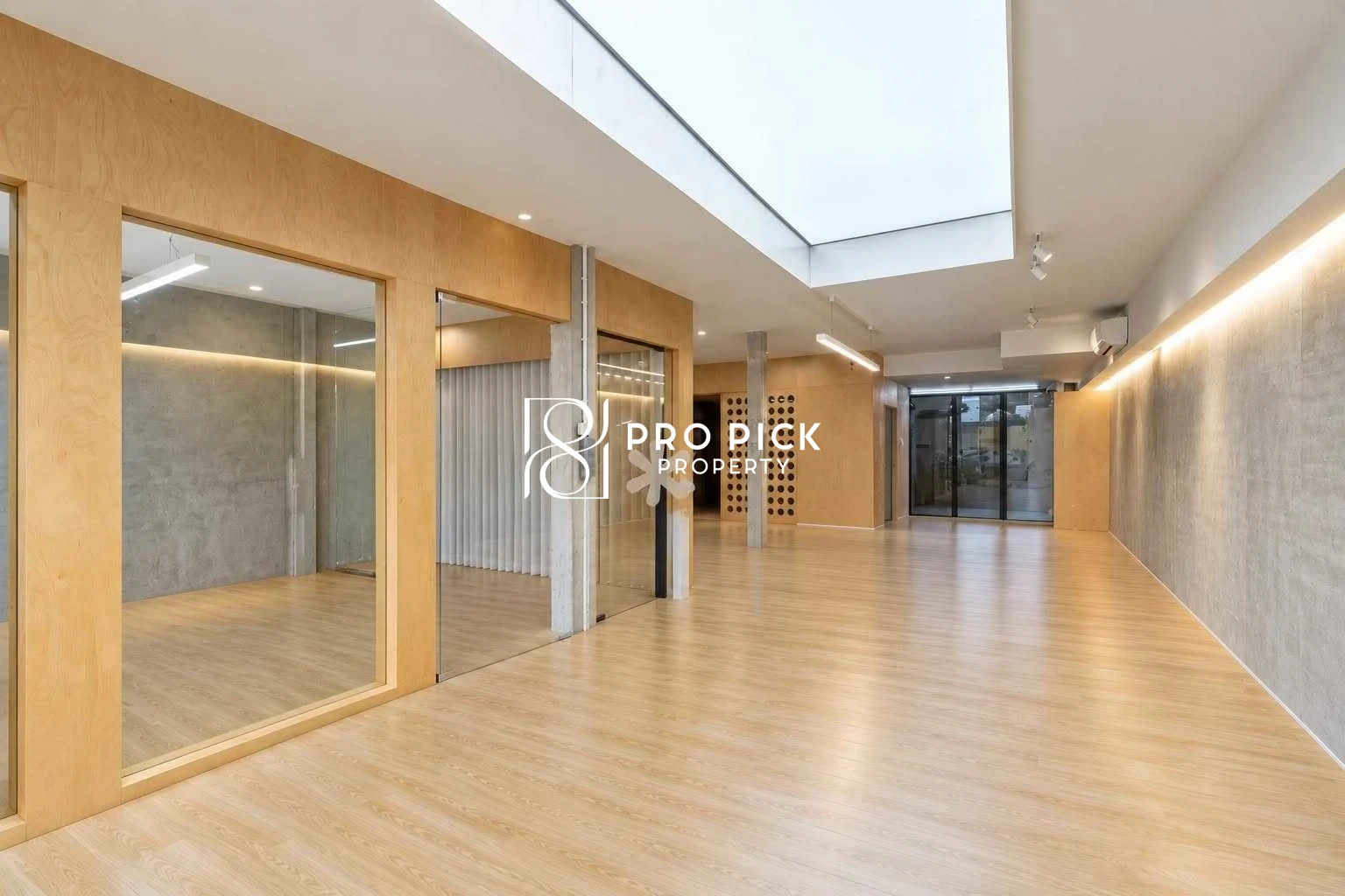 For Rent Office/Retail space 135 sq.m. BTS Phrom Phong Sukhumvit Watthana Bangkok PP-00756 photo 2
