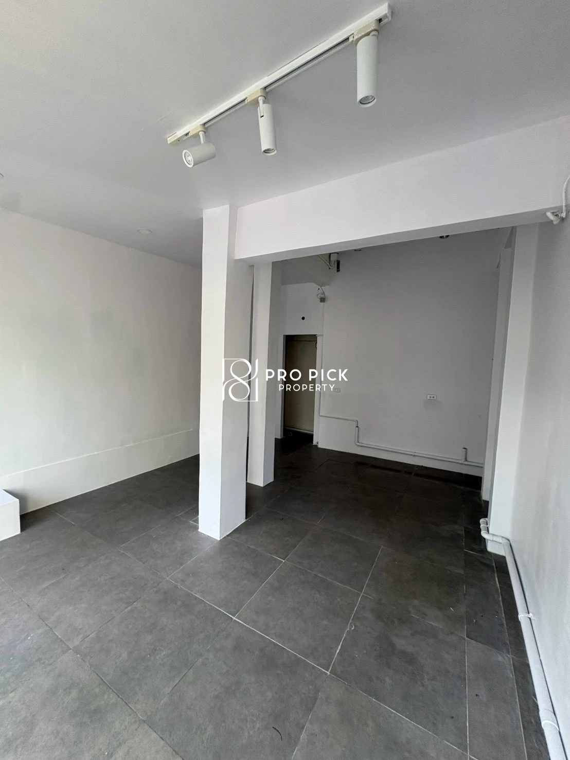 For Rent Retail Space 23 sq.m. near BTS Thong Lo Sukhumvit Watthana Bangkok PP-00761 photo 2