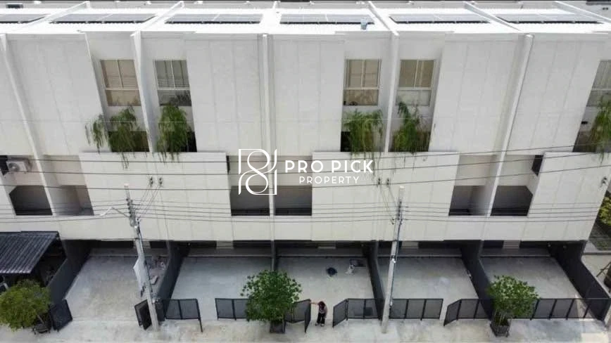 For Rent Townhome Nue Verse Krungthep Kreetha Saphan Sung Bangkok PP-00762 photo 1