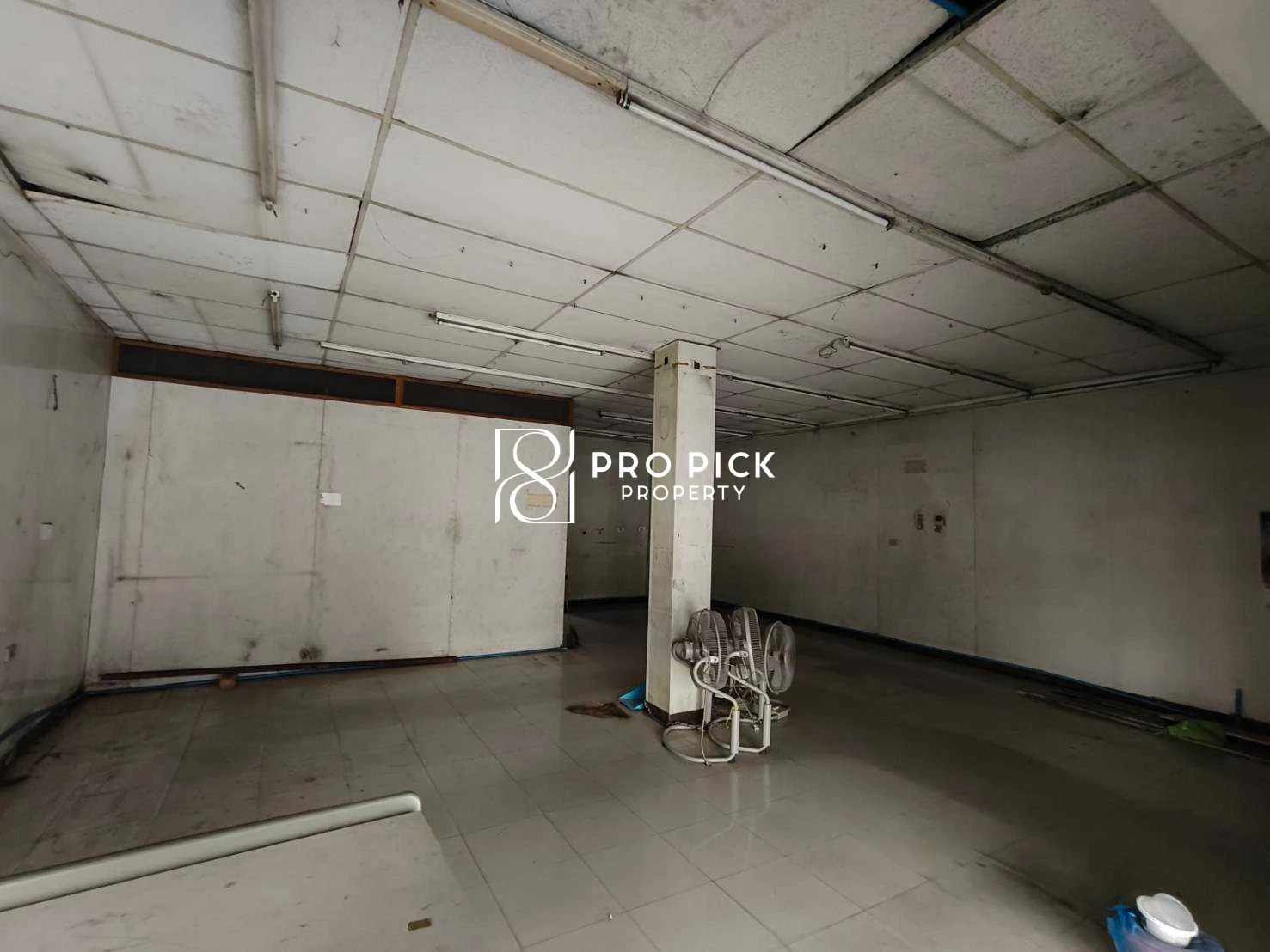 For Rent Shophouse 2 storey BTS Phra Khanong Sukhumvit Rama 4