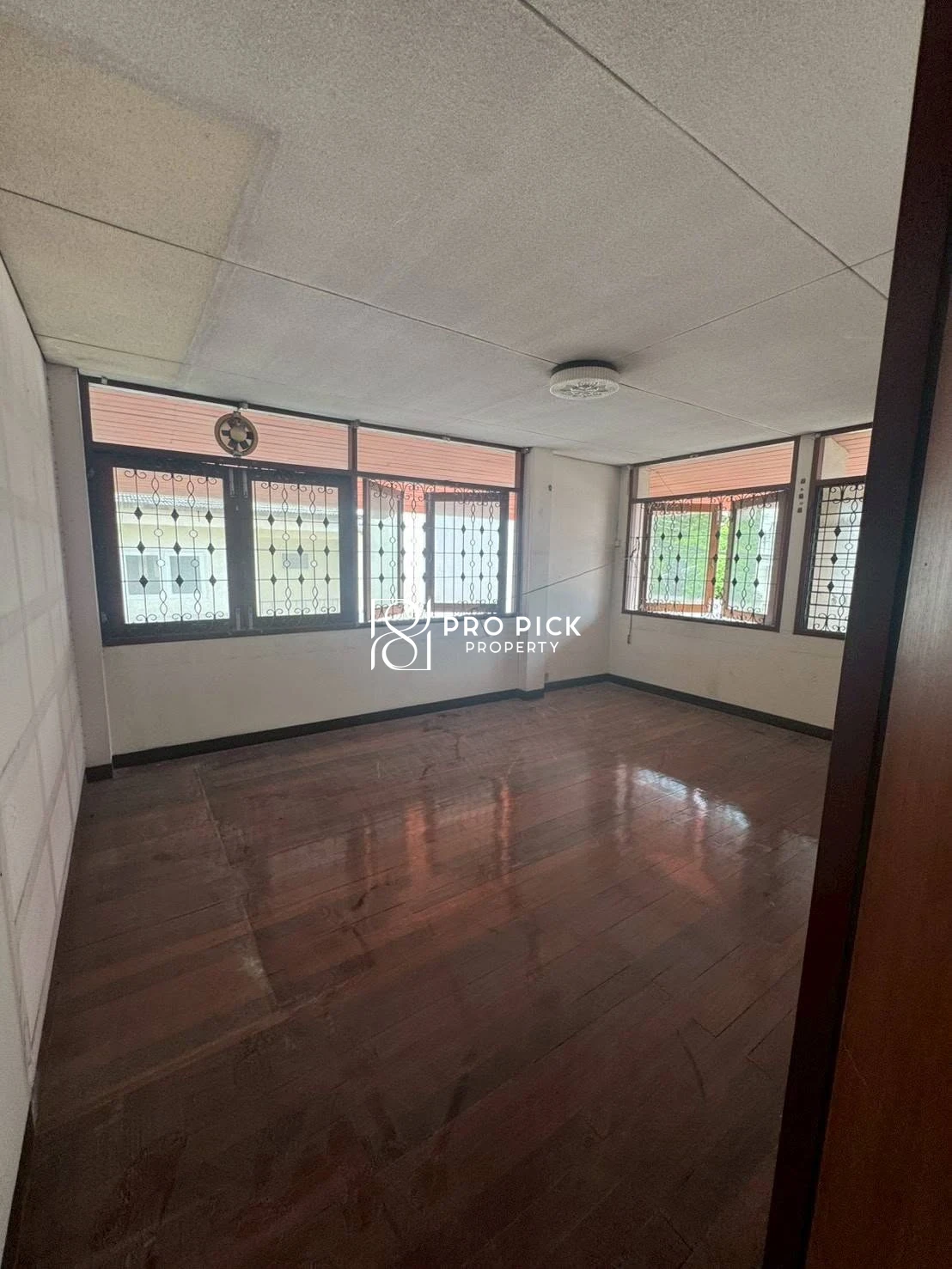 For Rent Retail 1012 Sq.m BTS Phra Khanong Sukhumvit Bangkok PP-00773 more photos