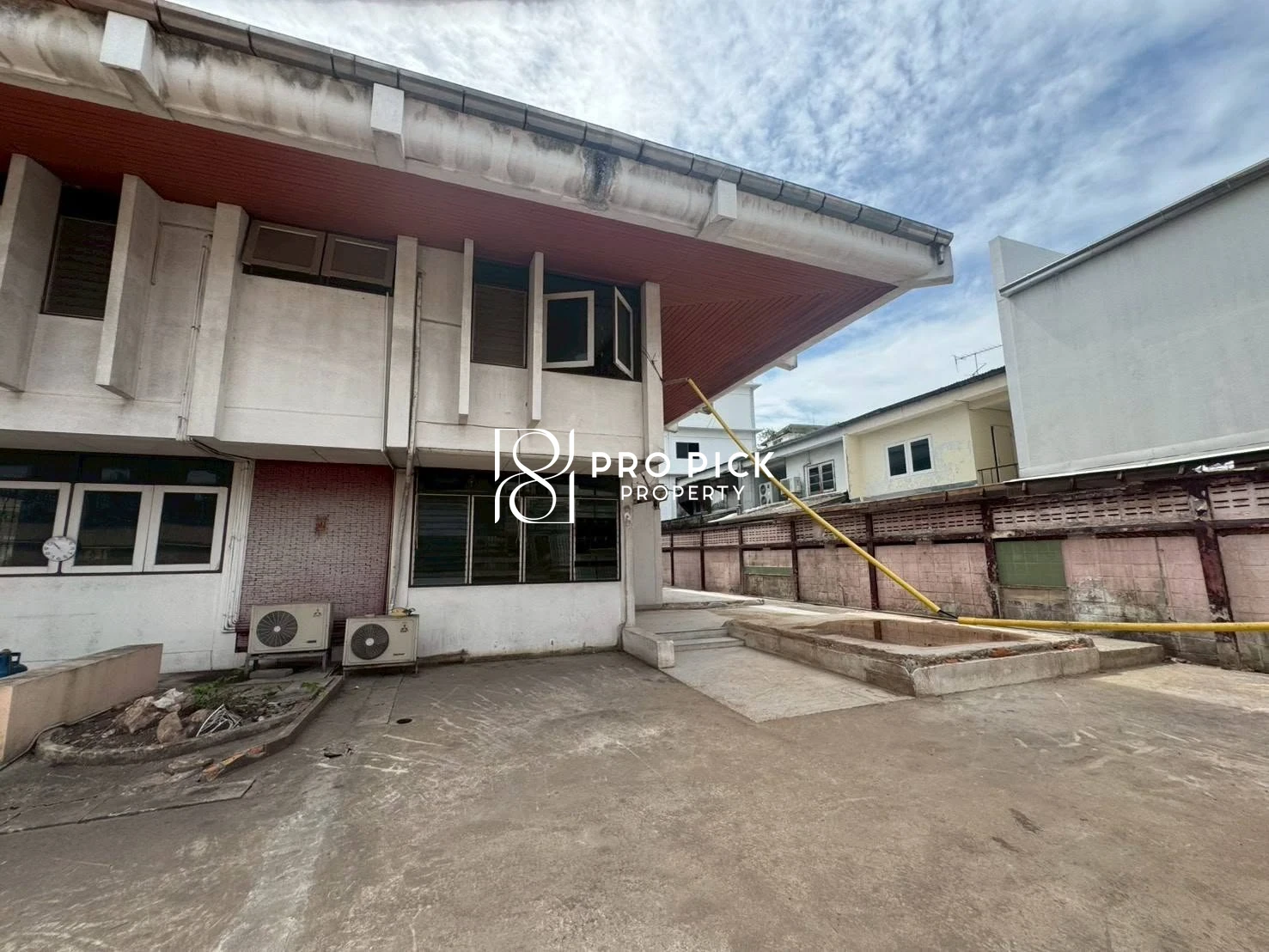 For Rent Retail 1012 Sq.m BTS Phra Khanong Sukhumvit Bangkok