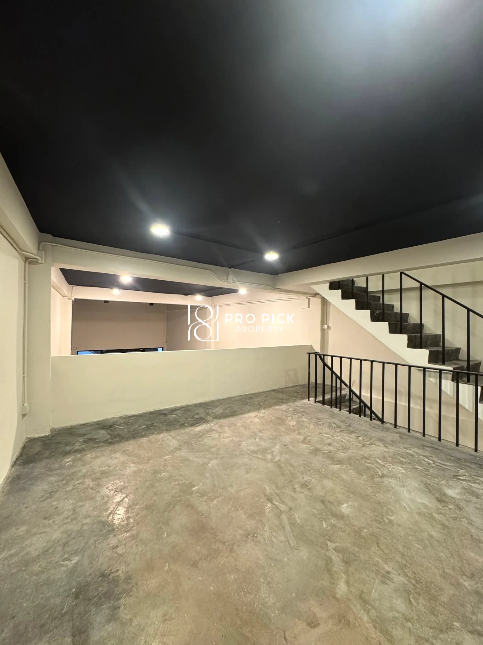 For Rent Shophouse 100 Sq.m. BTS Punnawithi Sukhumvit Phra Khanong Bangkok PP-00776 photo 2