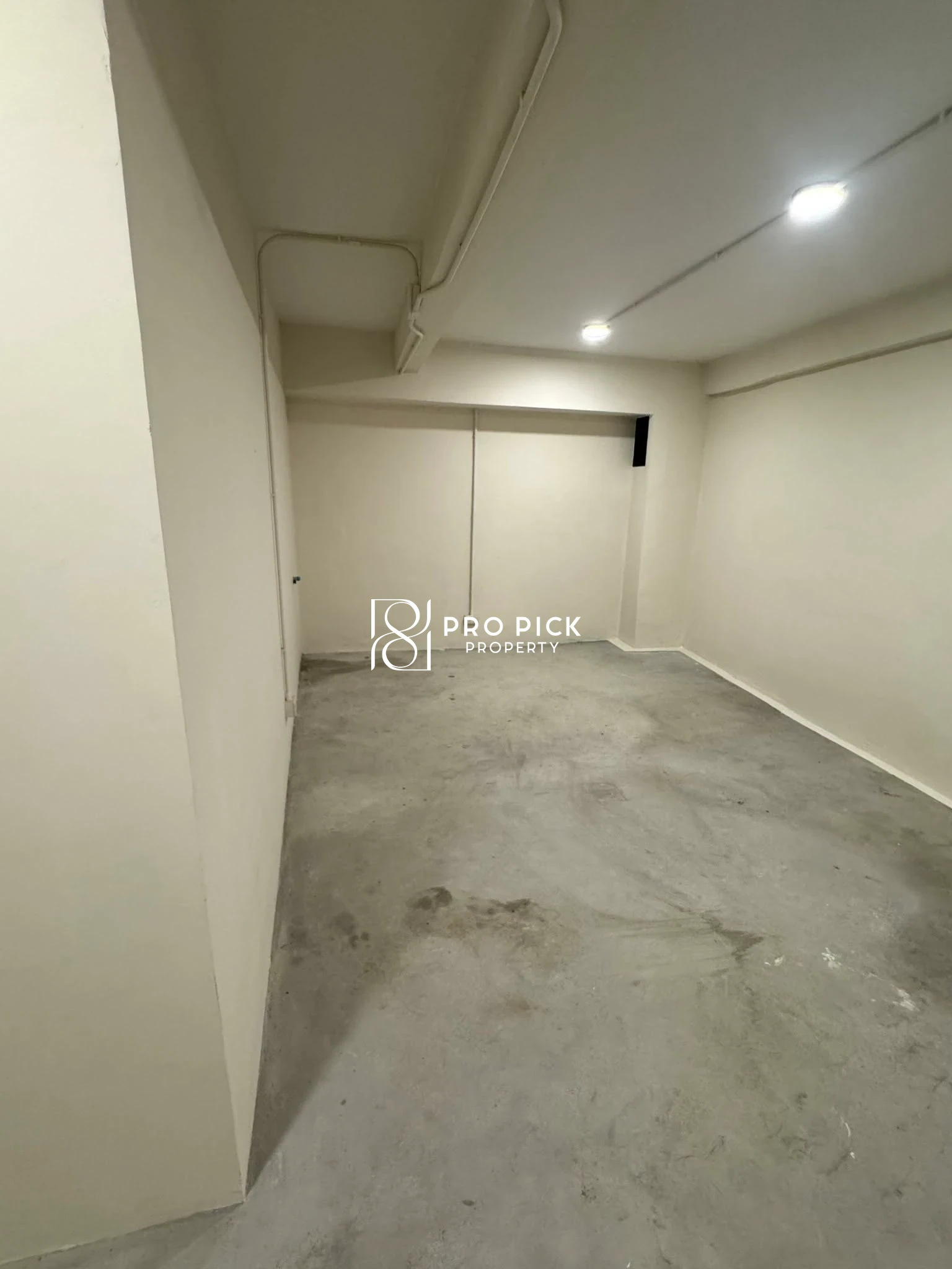 For Rent Shophouse 100 Sq.m. BTS Punnawithi Sukhumvit Phra Khanong Bangkok PP-00776 more photos