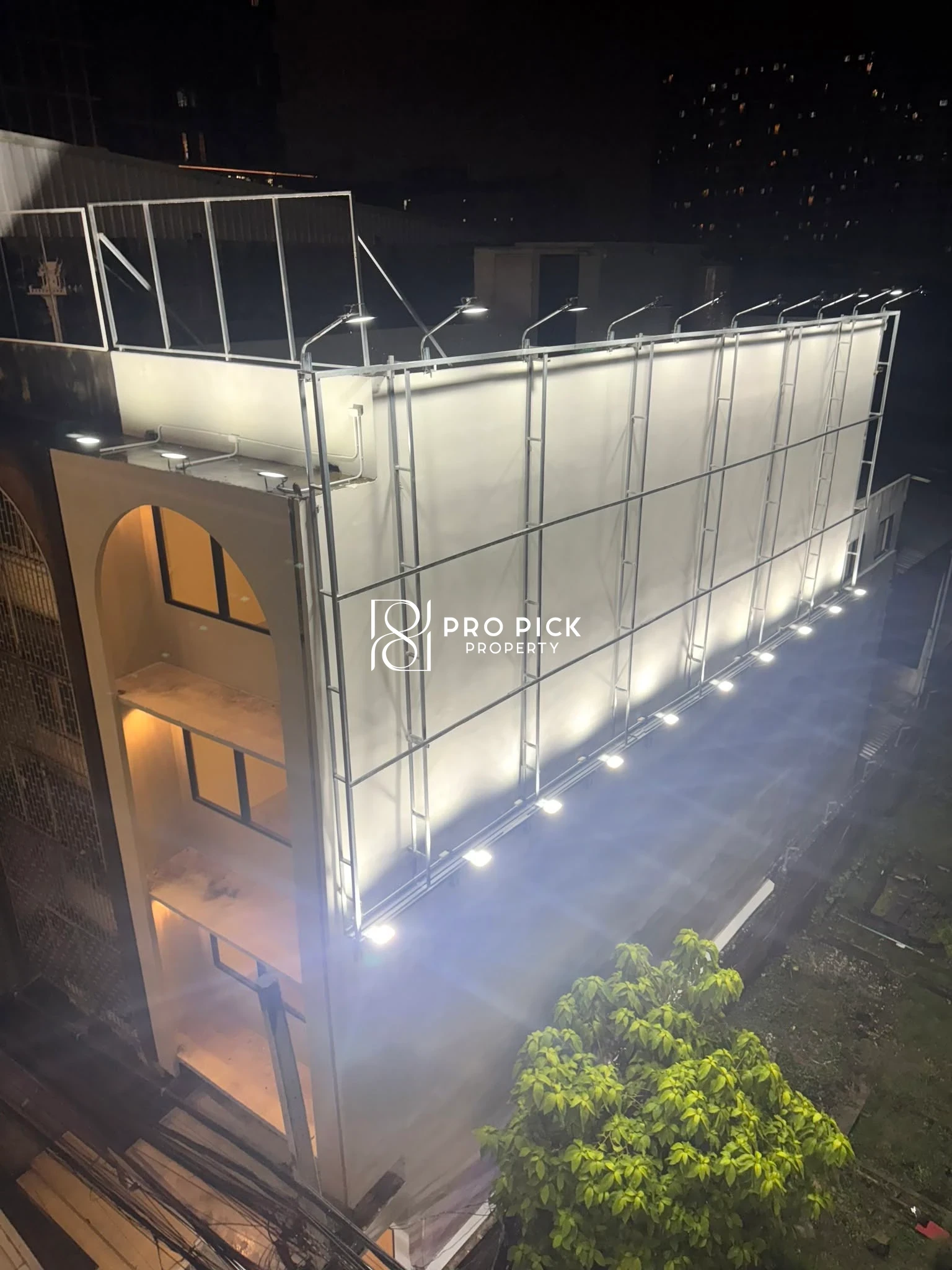 For Rent Shophouse 100 Sq.m. BTS Punnawithi Sukhumvit Phra