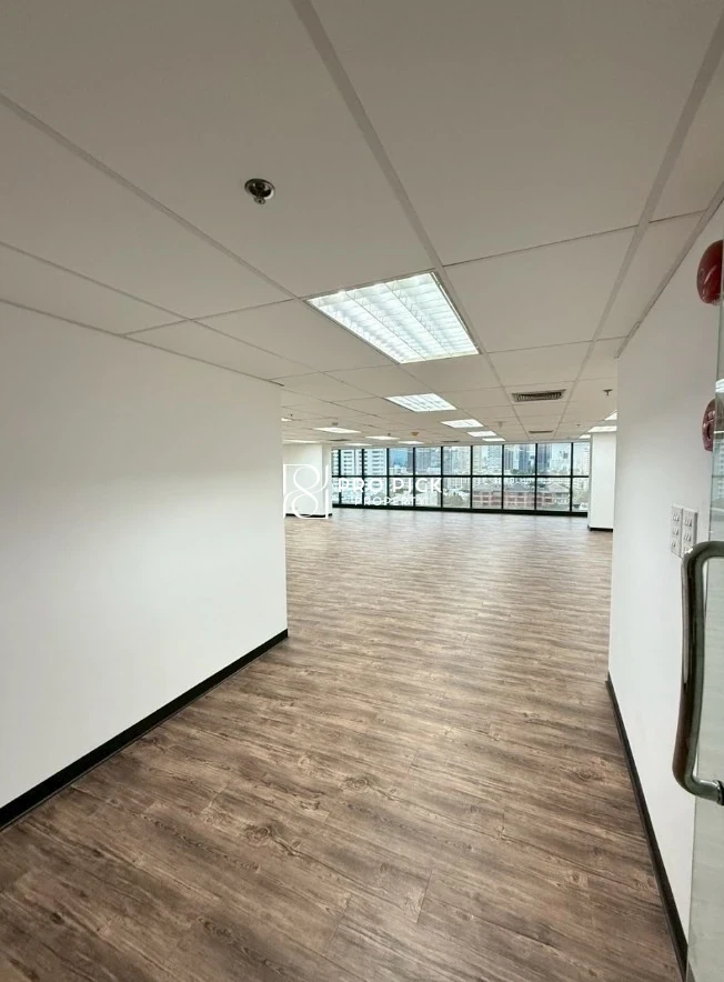 For Rent Office Space 220 sq.m. BTS Ekkamai Sukhumvit Watthana Bangkok PP-00780 photo 3